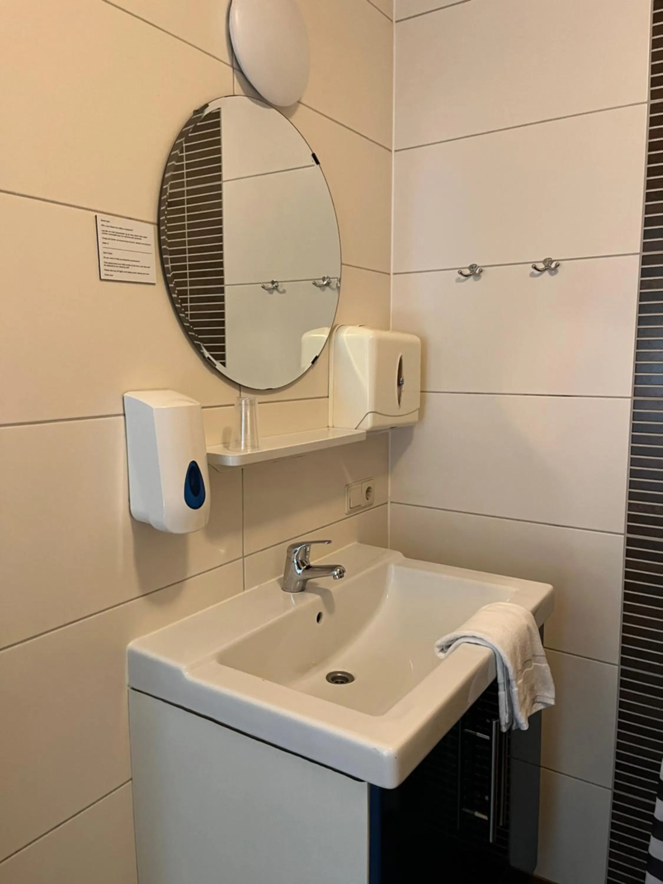 Bathroom in Hotel Waddengenot