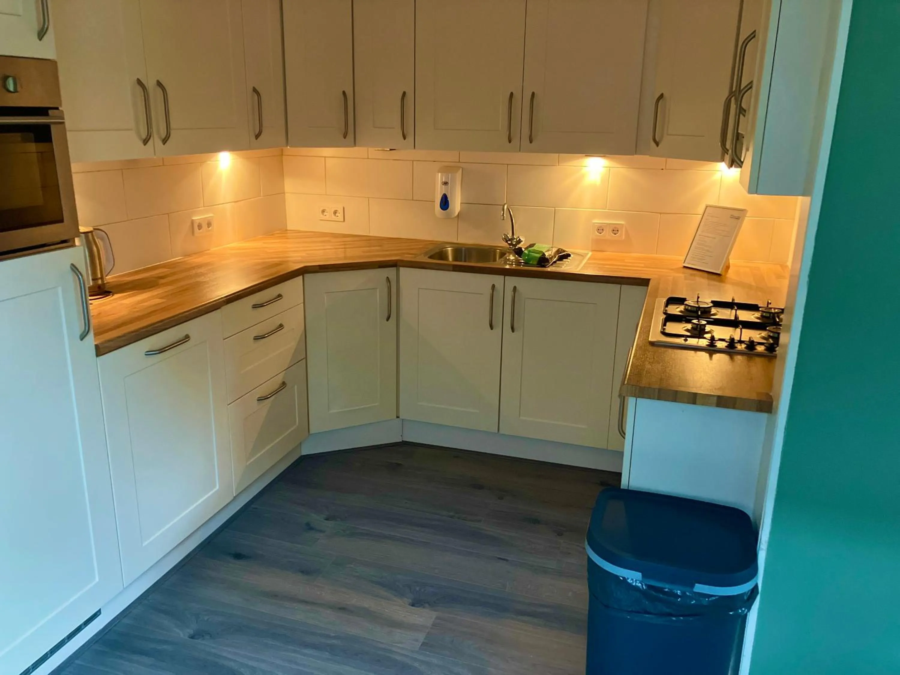 kitchen in Hotel Waddengenot