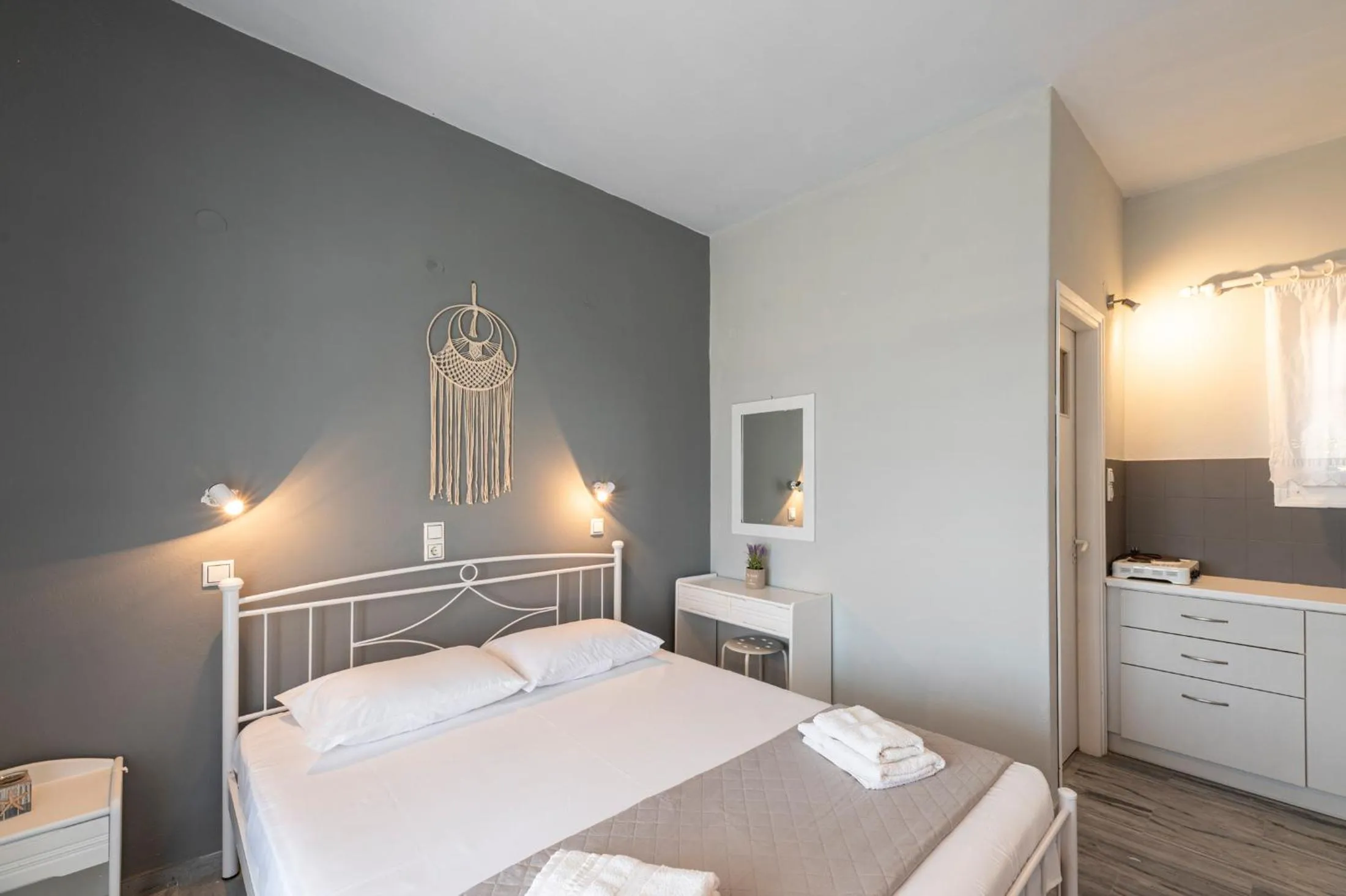 Bed in Galini me thea