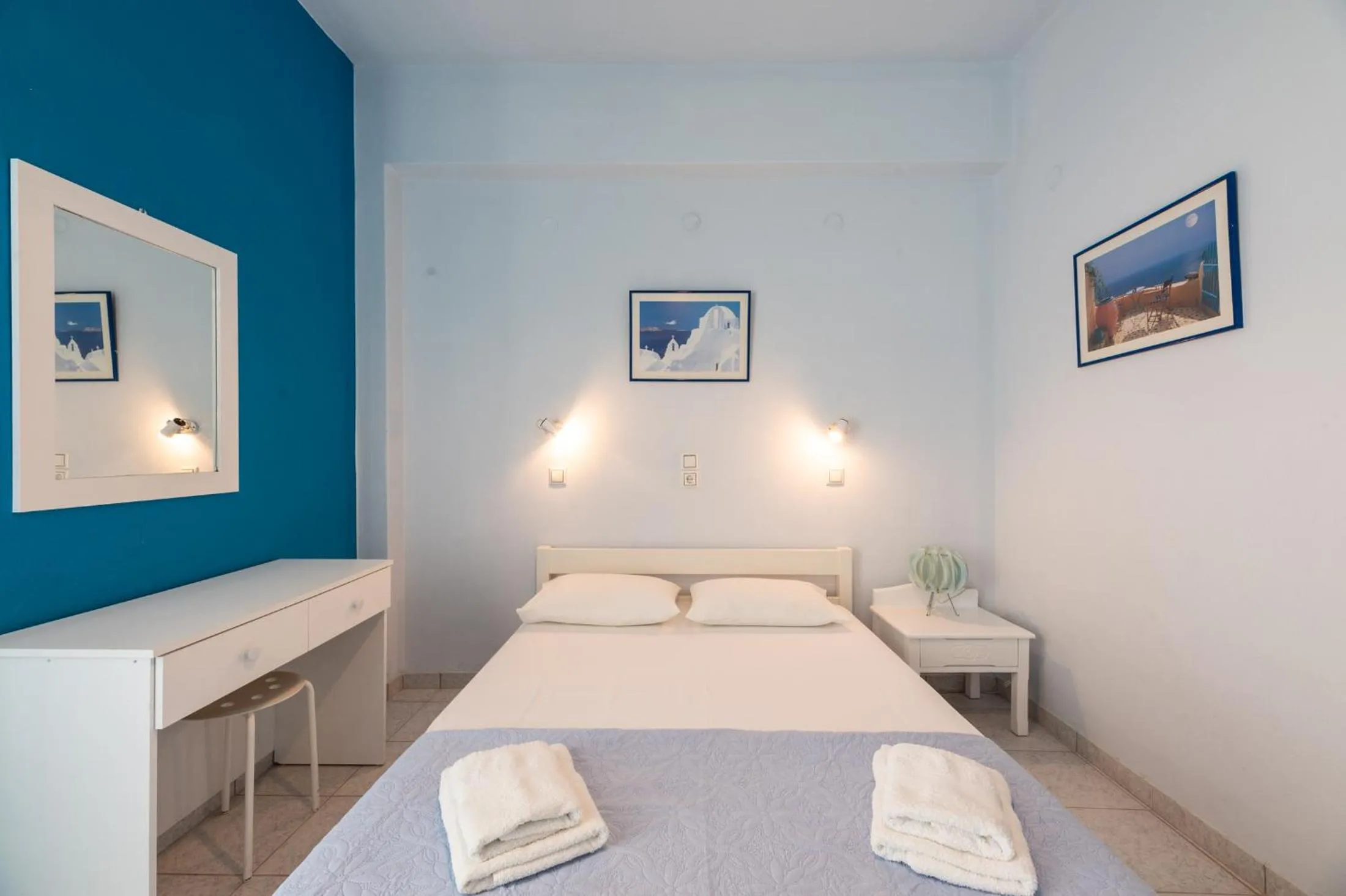 Bed in Galini me thea