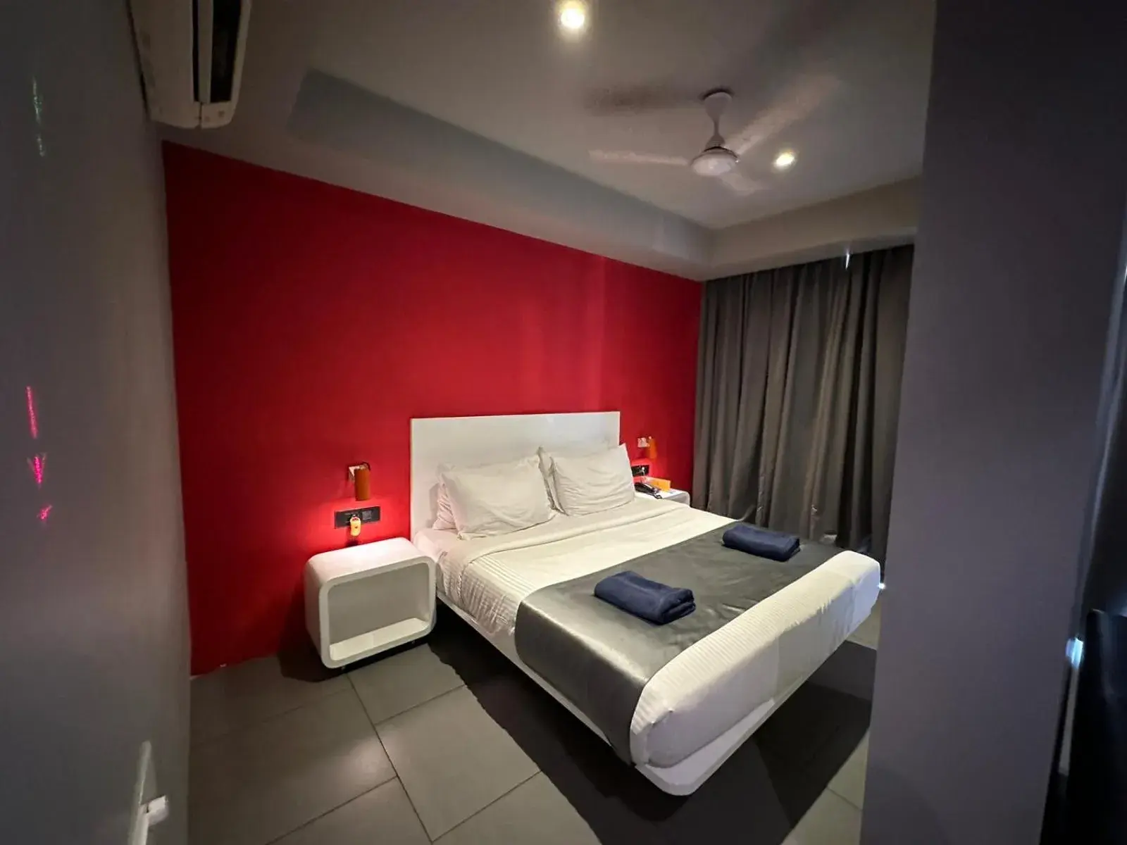 Bed in SinQ Party Hotel - No Male Stags Allowed Bed in SinQ Party Hotel - No Male Stags Allowed