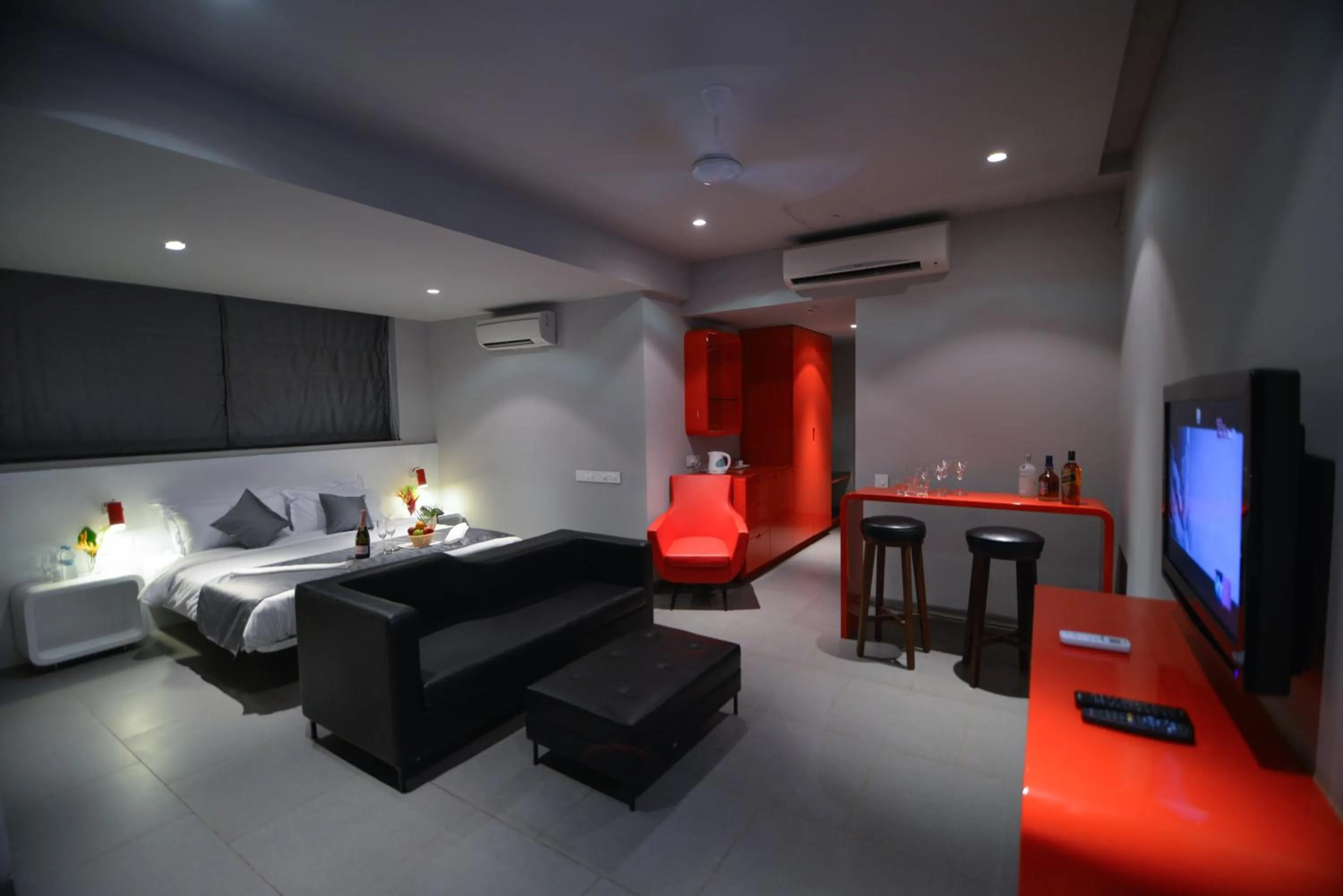 Bed in SinQ Party Hotel - No Male Stags Allowed