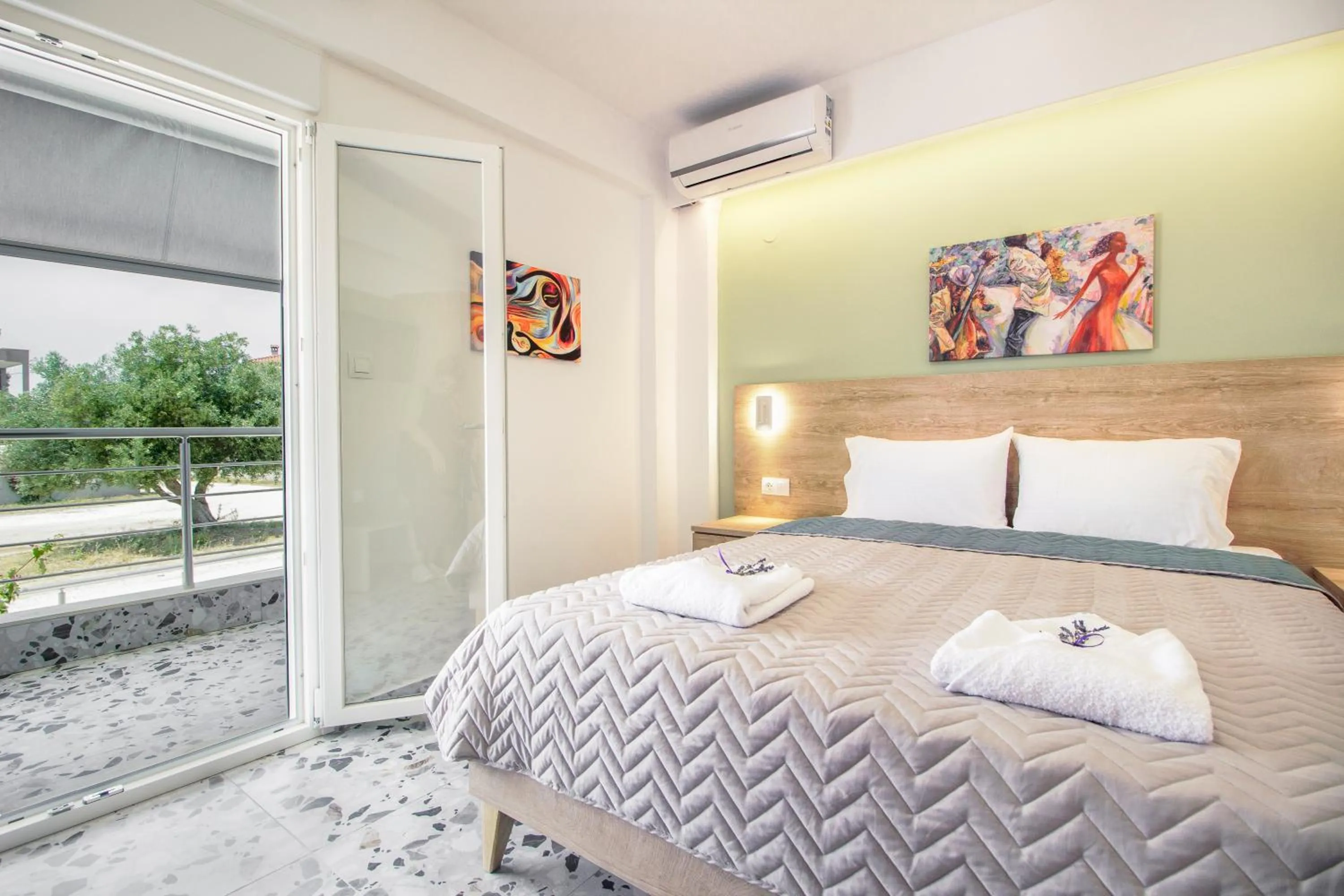 Bed in Olive Inn