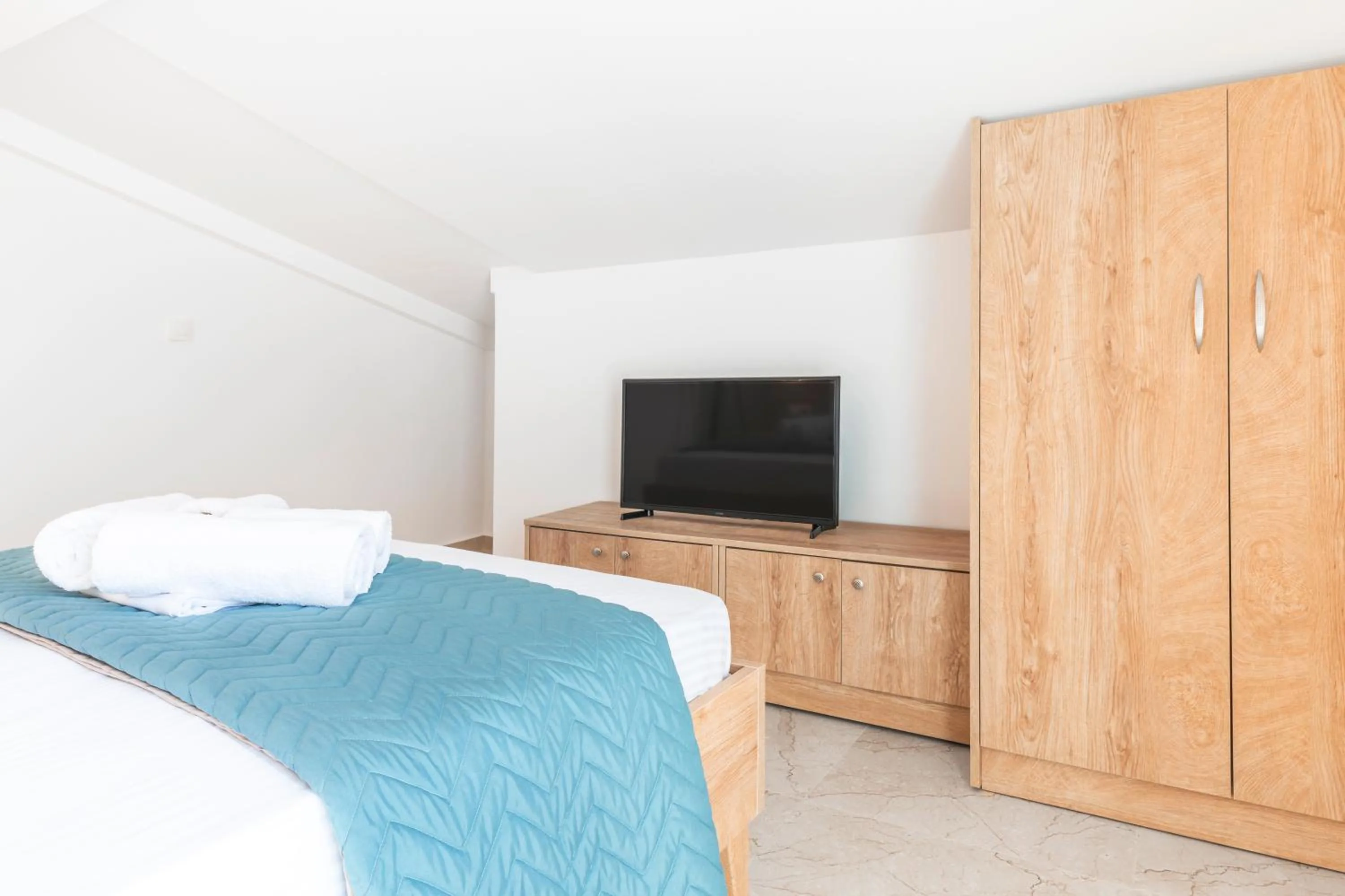 Bedroom, Bed in Olive Inn
