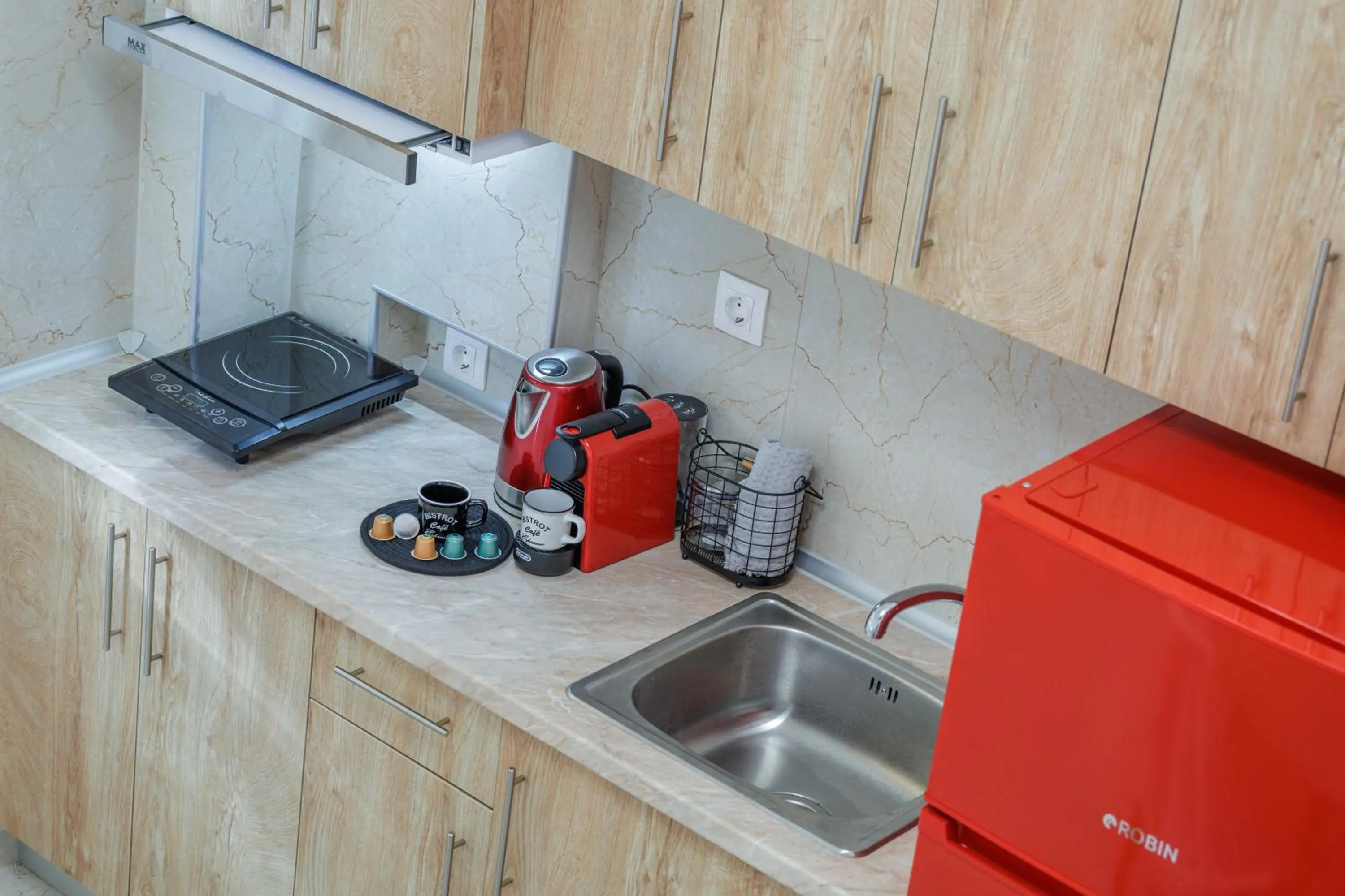 Coffee/tea facilities in Olive Inn