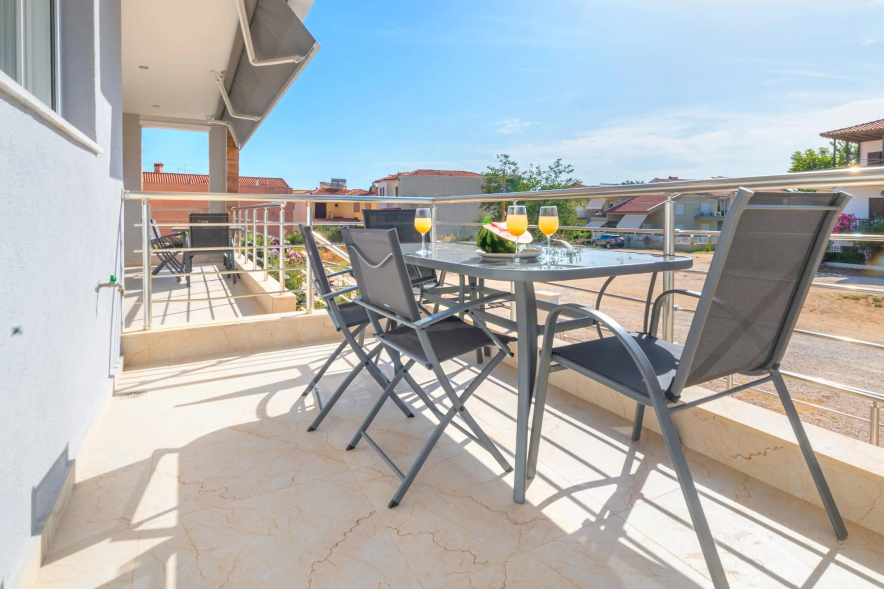 Balcony/Terrace in Olive Inn