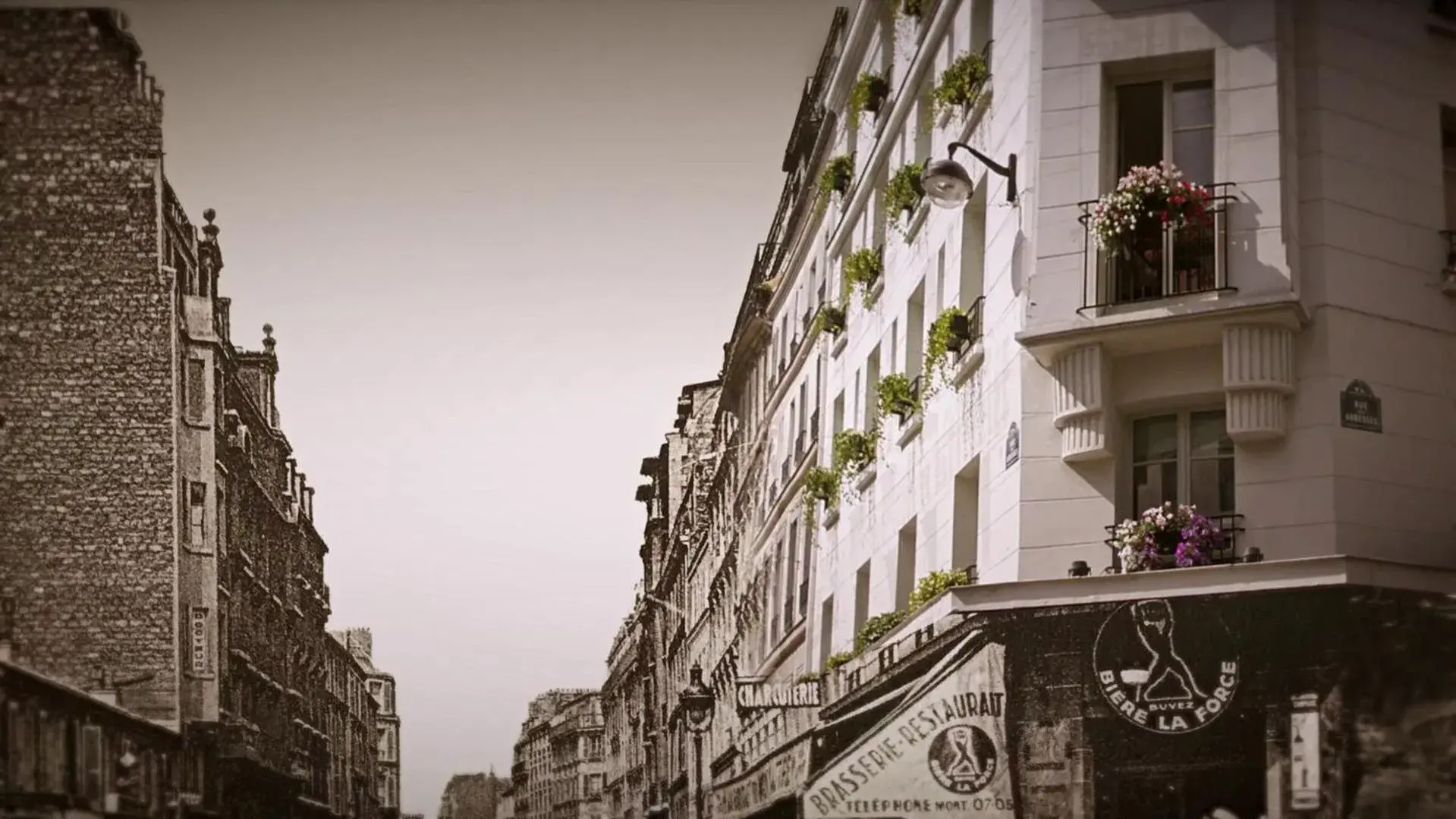 Facade/entrance in Montmartre Residence Facade/entrance in Montmartre Residence