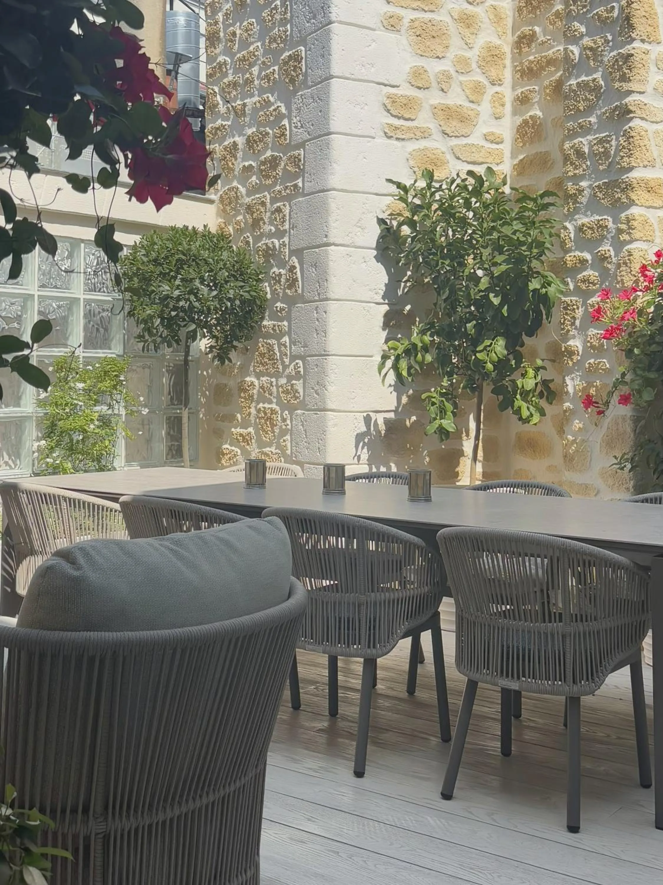 Patio in Montmartre Residence