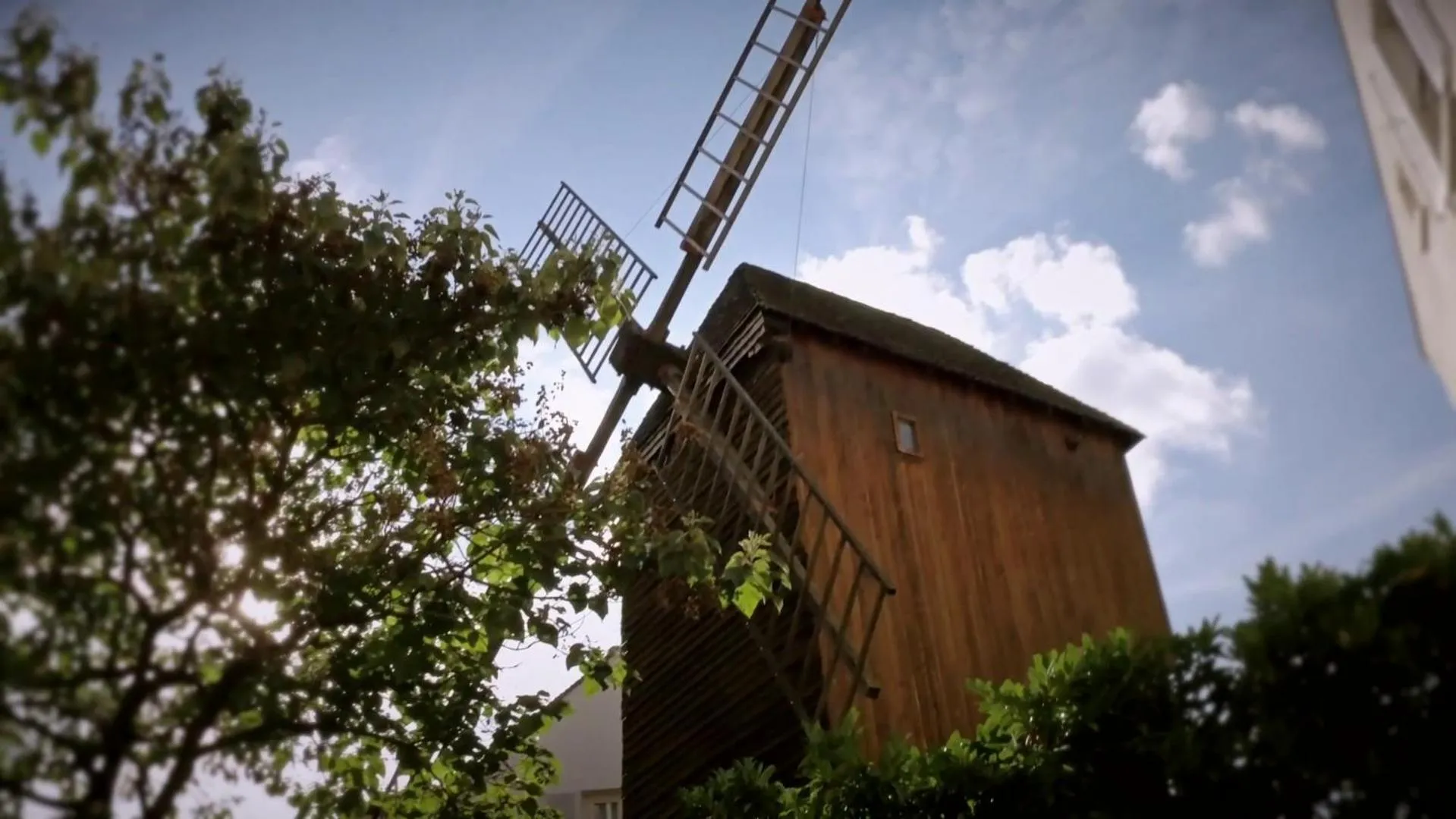 Nearby landmark in Montmartre Residence