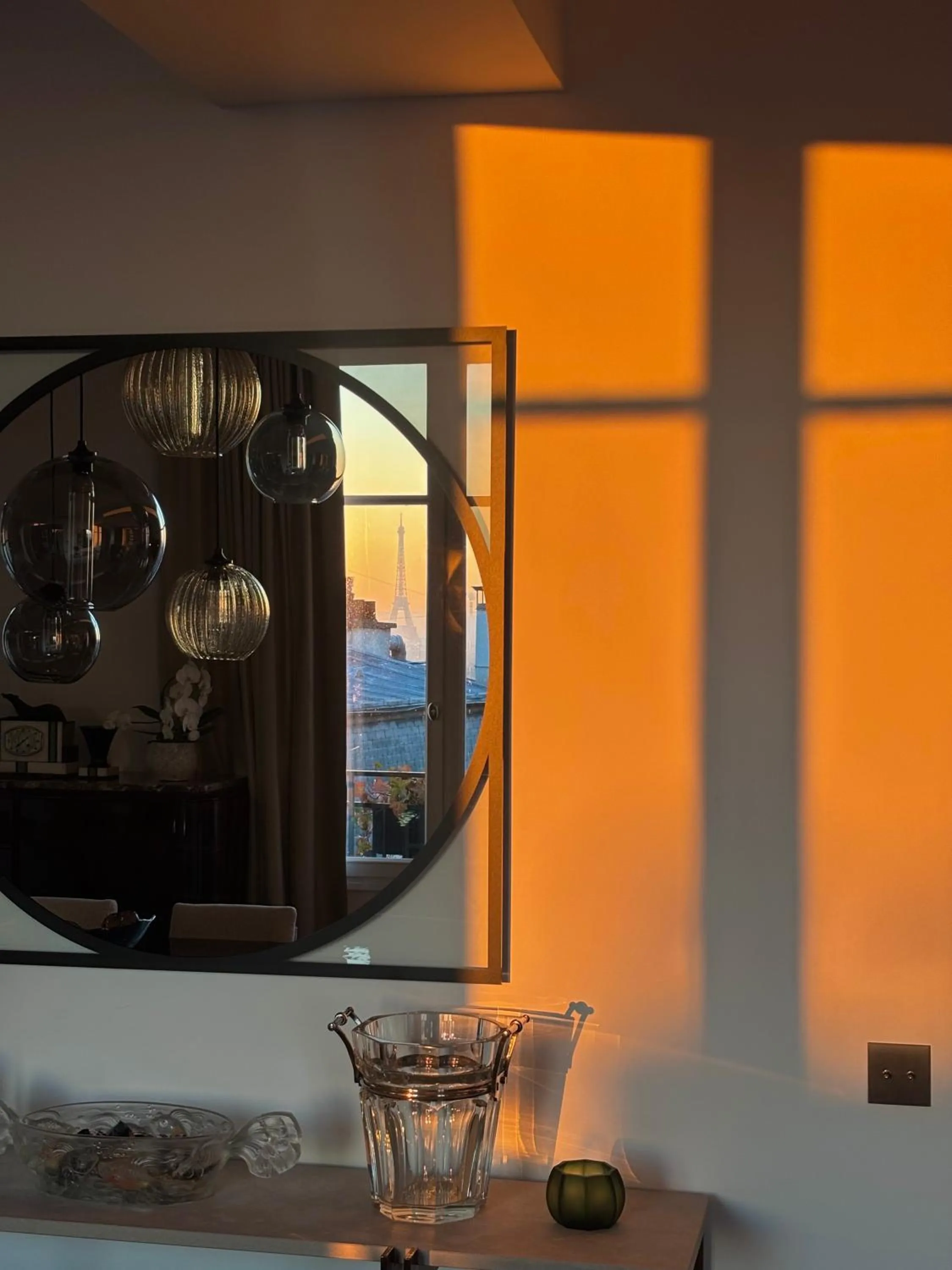 Living room in Montmartre Residence