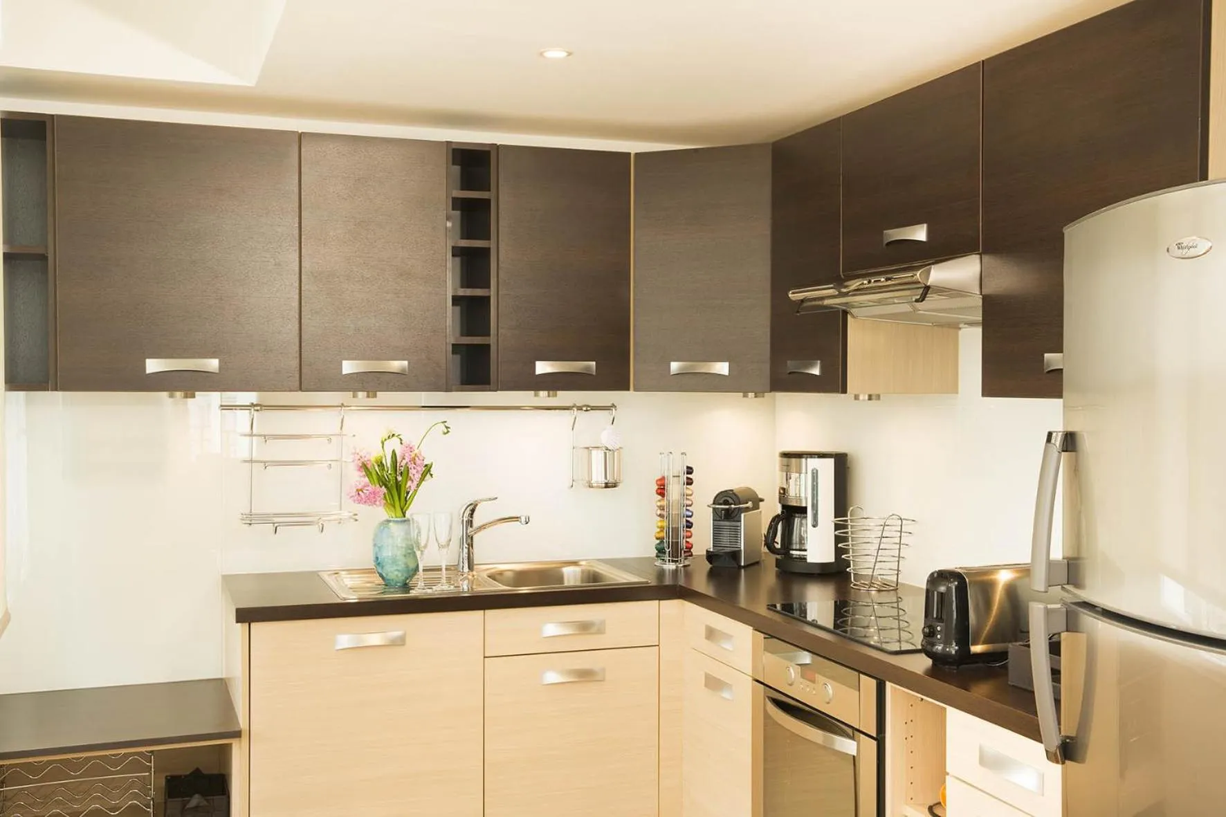 Coffee/tea facilities in Montmartre Residence