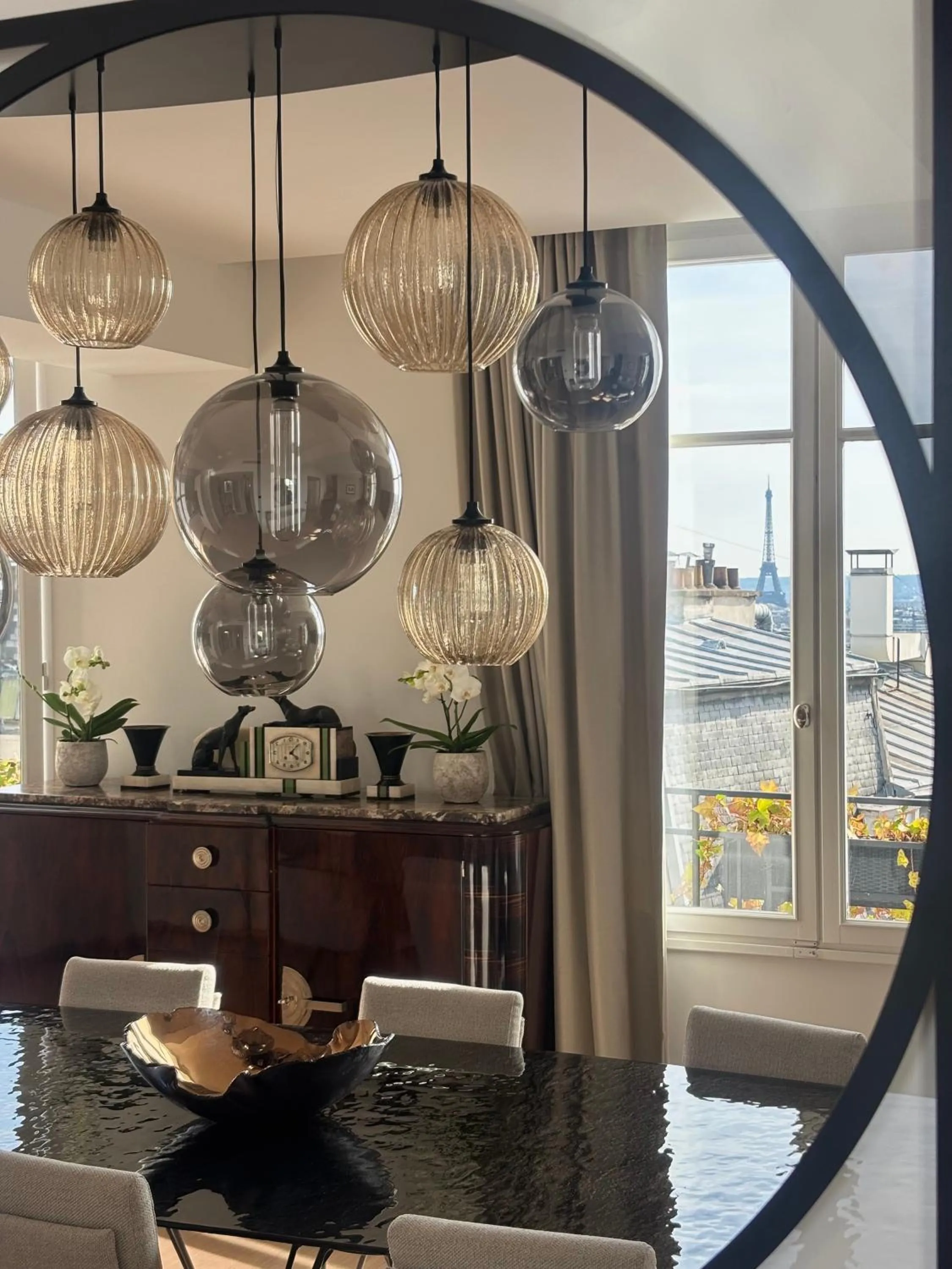 Living room in Montmartre Residence