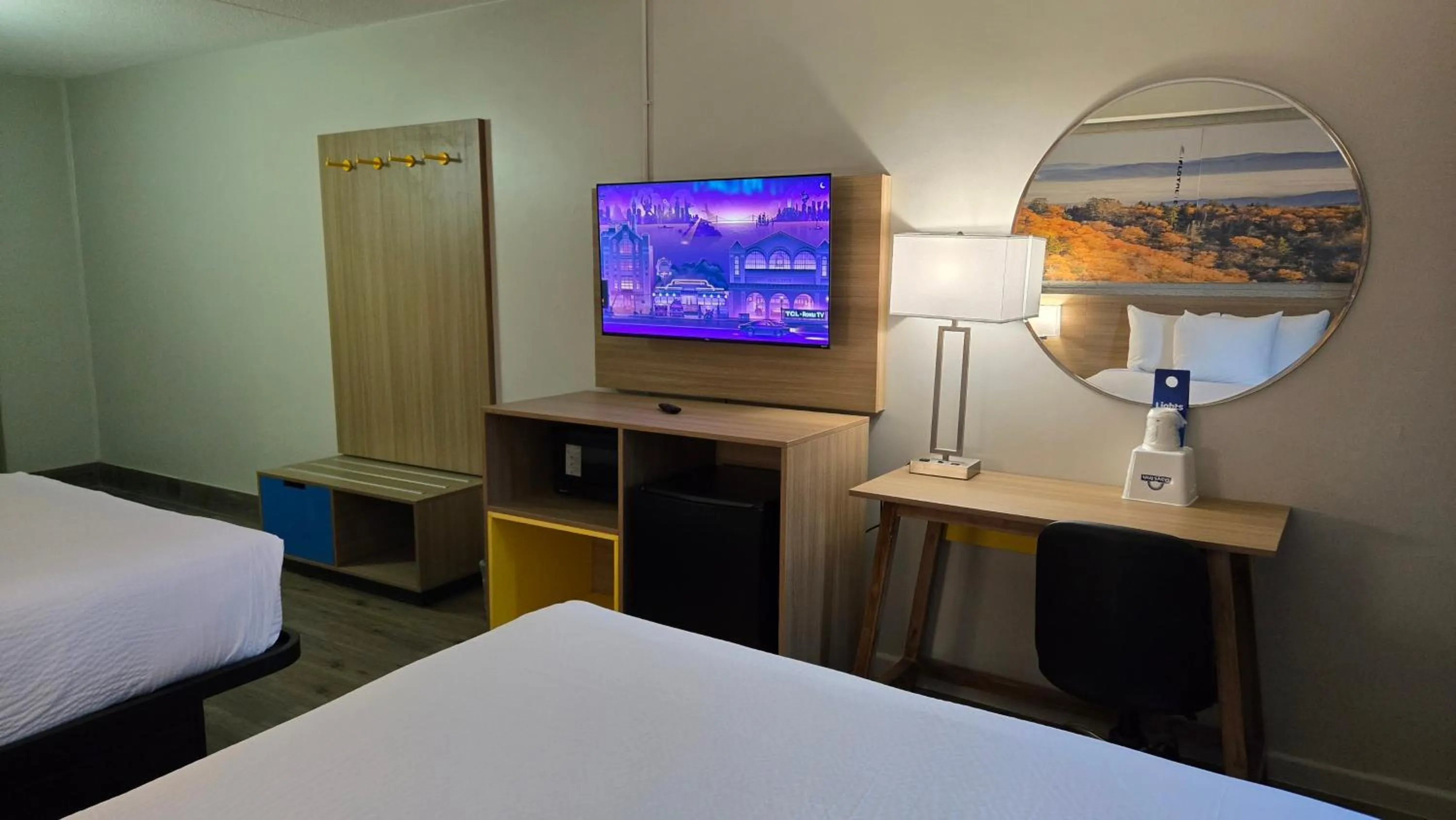 TV and multimedia, Bed in Days Inn by Wyndham Manassas Battlefield