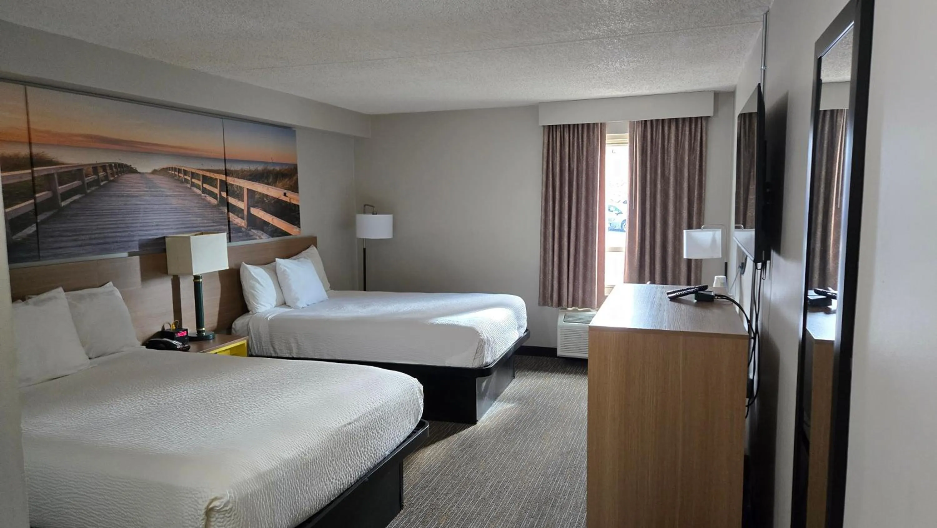 Bedroom, Bed in Days Inn by Wyndham Manassas Battlefield