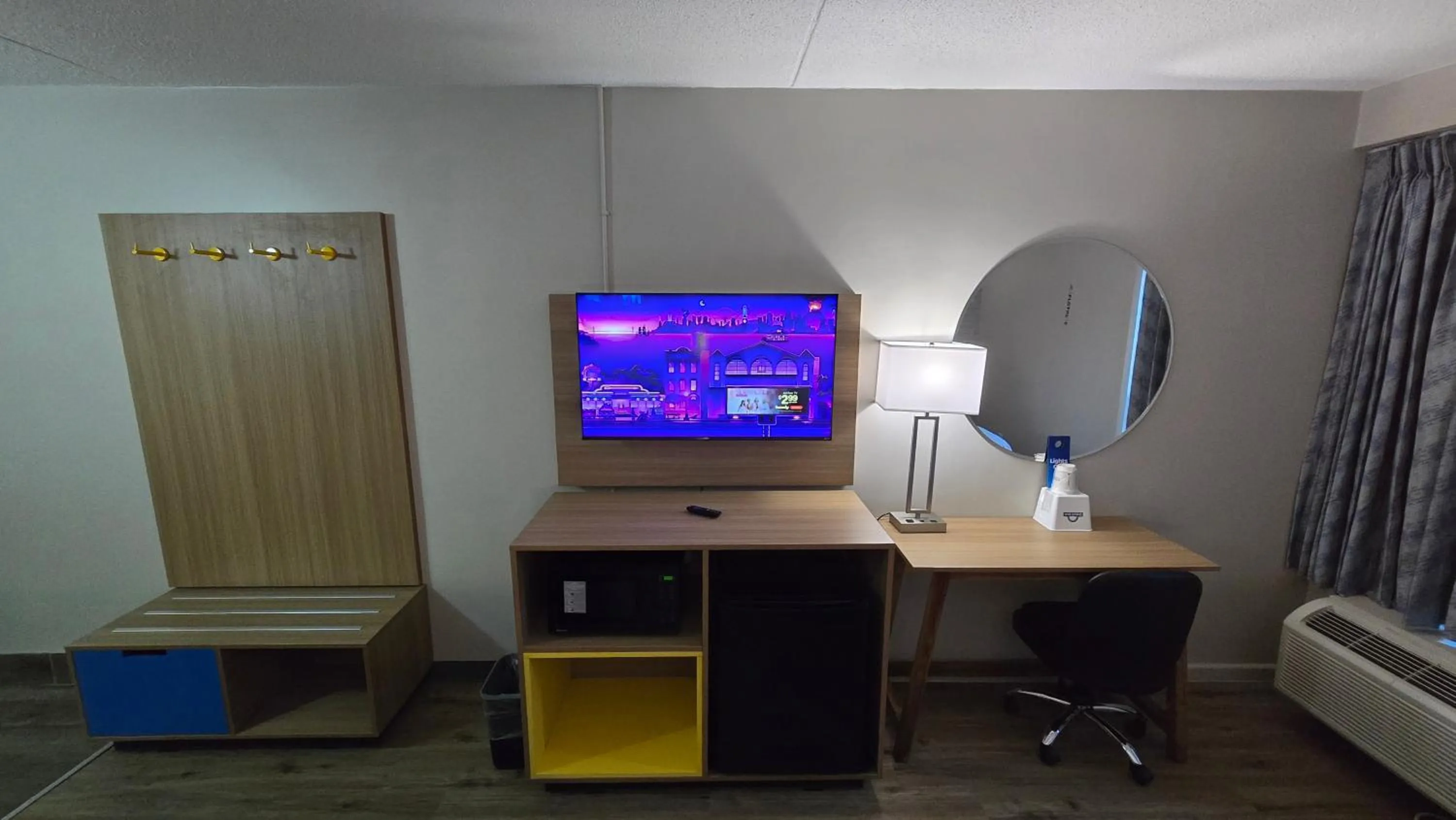 TV and multimedia in Days Inn by Wyndham Manassas Battlefield