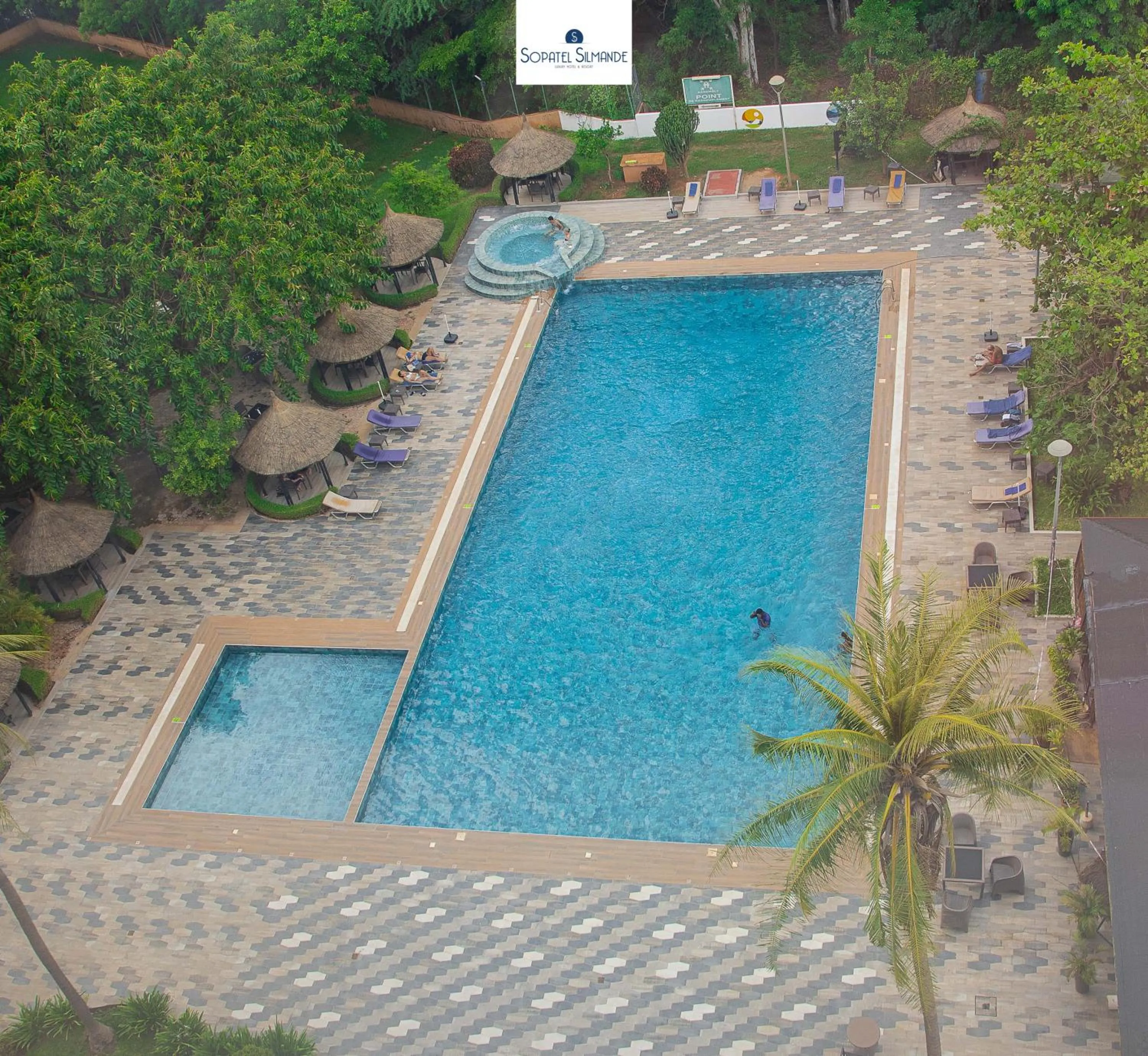 Swimming pool in Sopatel Silmandé