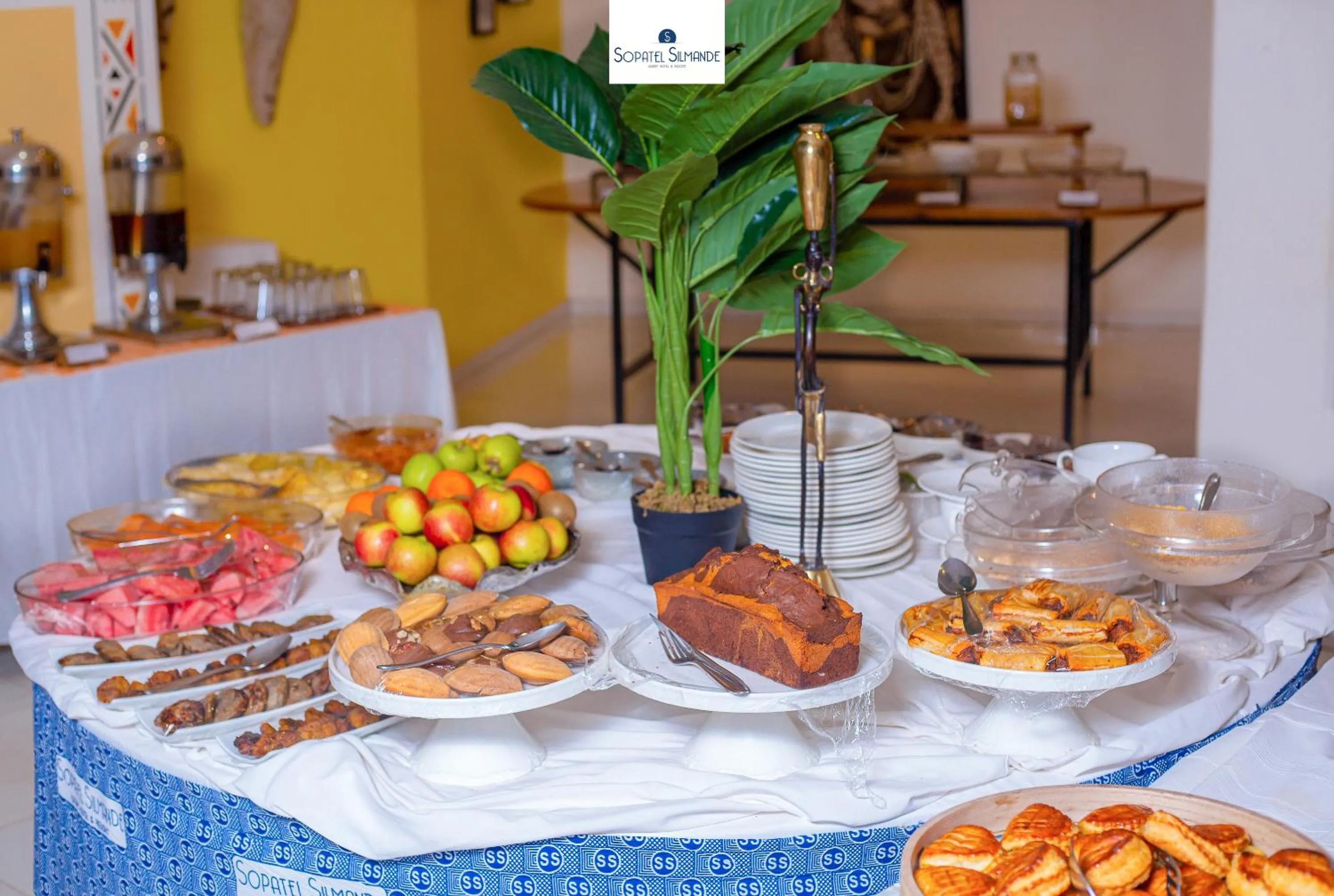 Buffet breakfast in Sopatel Silmandé