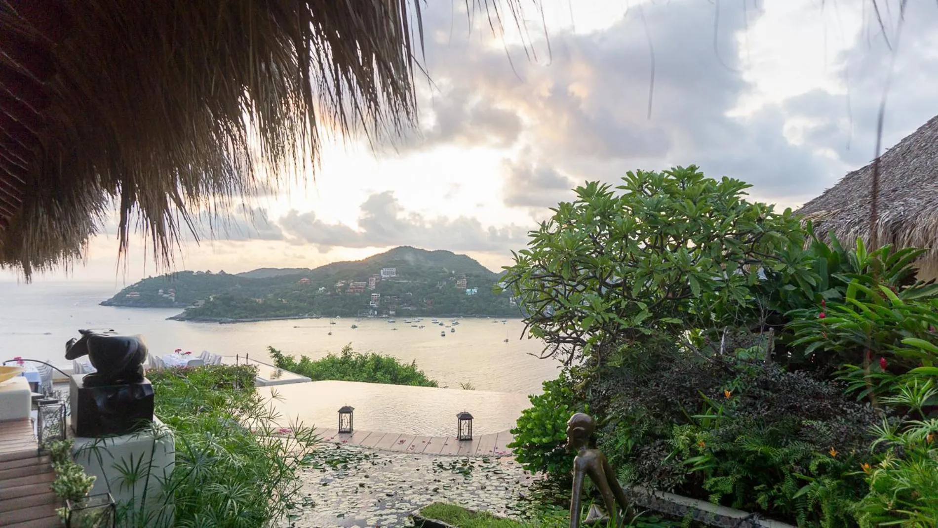 Garden in Tentaciones Hotel & Lounge Pool - Adults Only