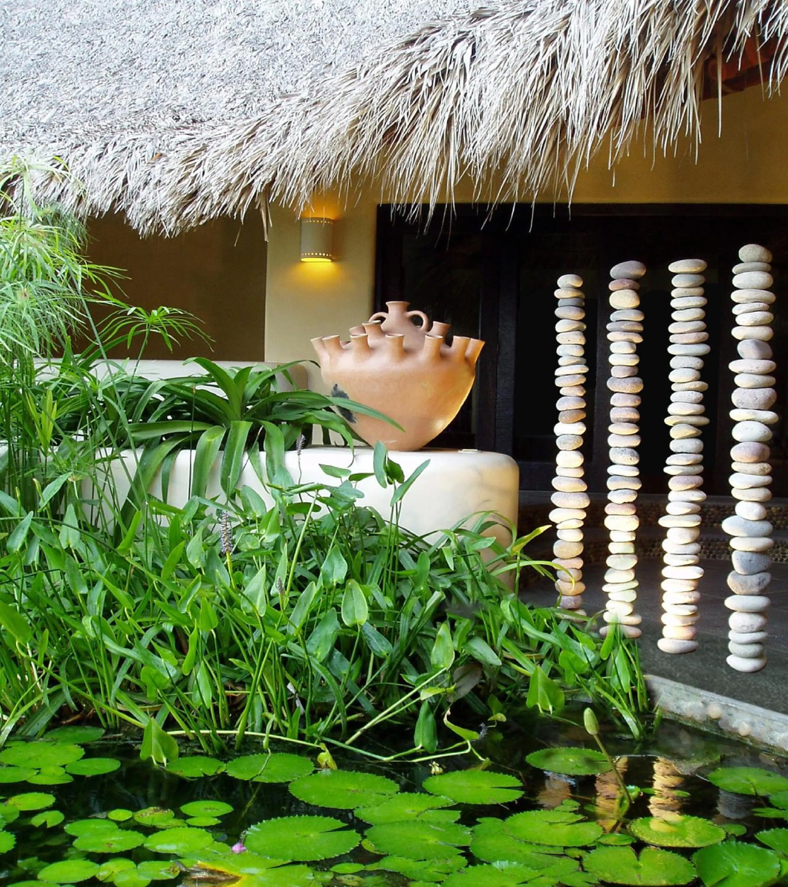 Decorative detail in Tentaciones Hotel & Lounge Pool - Adults Only