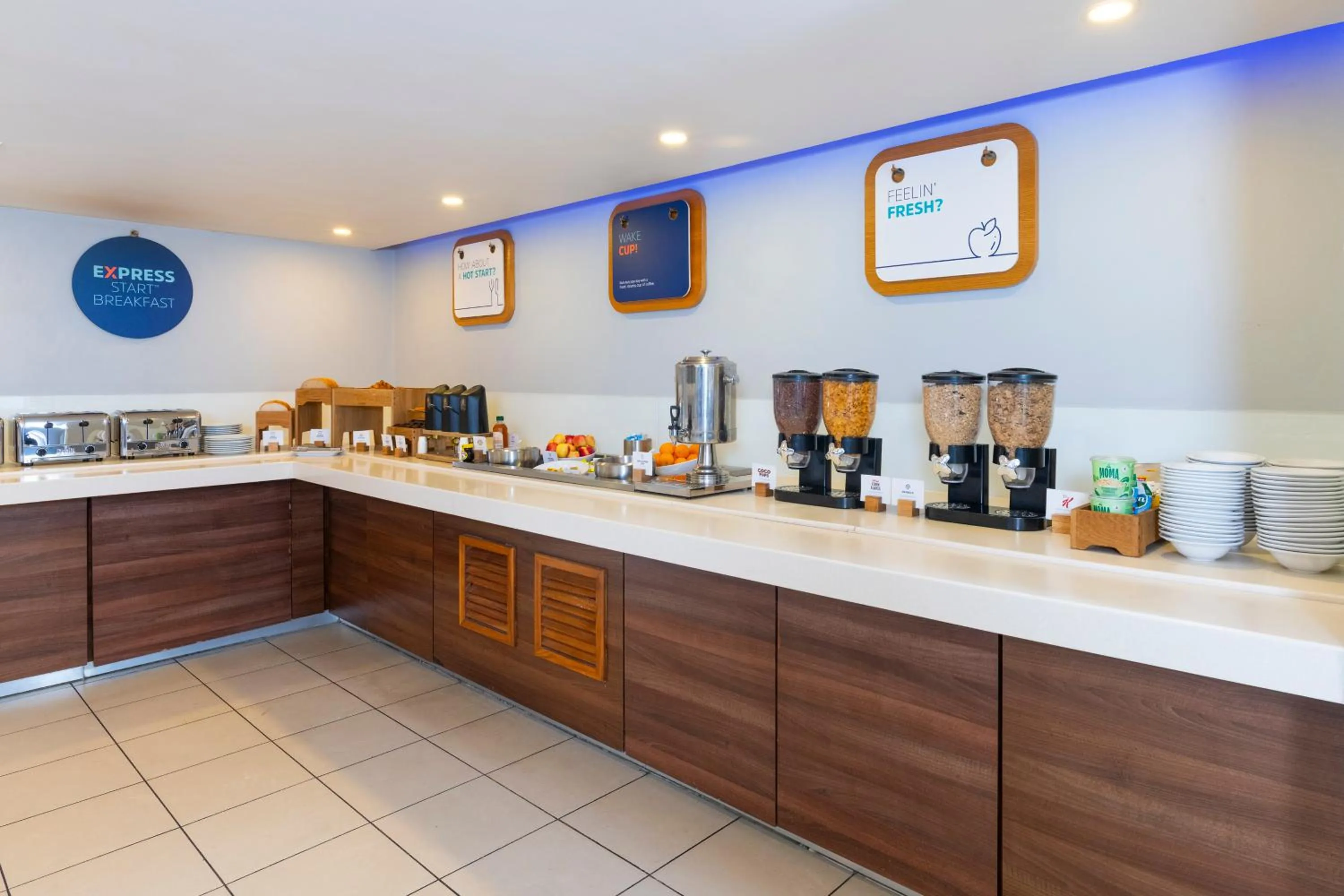 Buffet breakfast in Holiday Inn Express Warwick - Stratford-upon-Avon by IHG