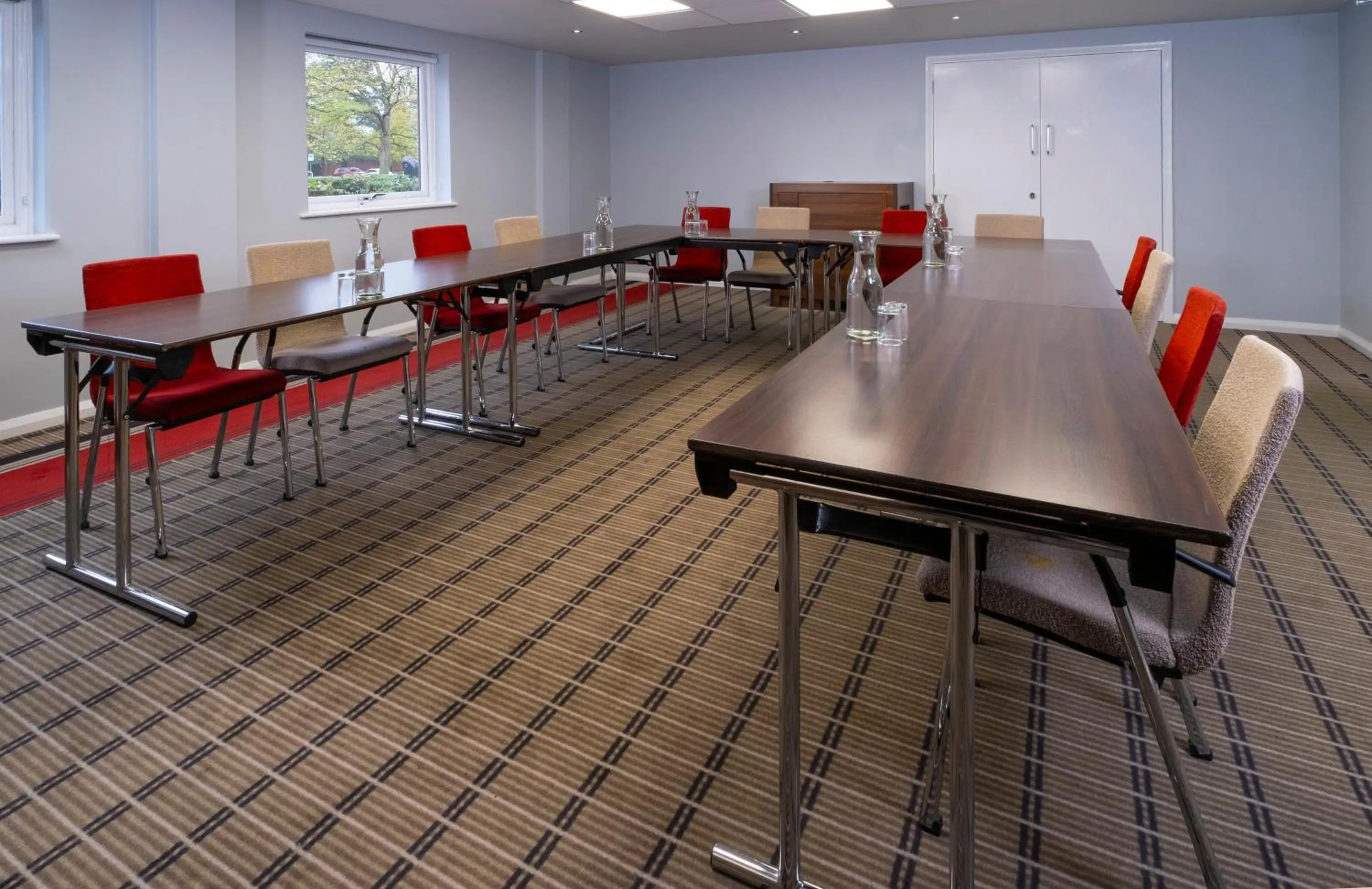 Meeting/conference room in Holiday Inn Express Warwick - Stratford-upon-Avon by IHG