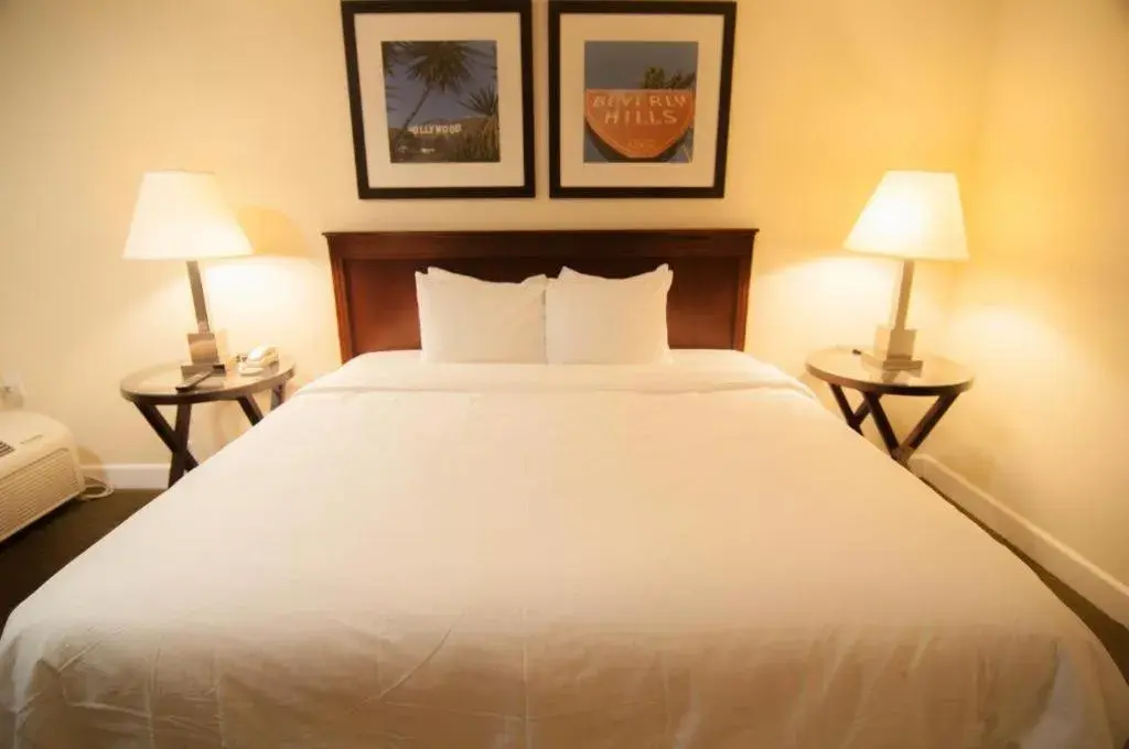 Bed in Bokai Garden Hotel Bed in Bokai Garden Hotel