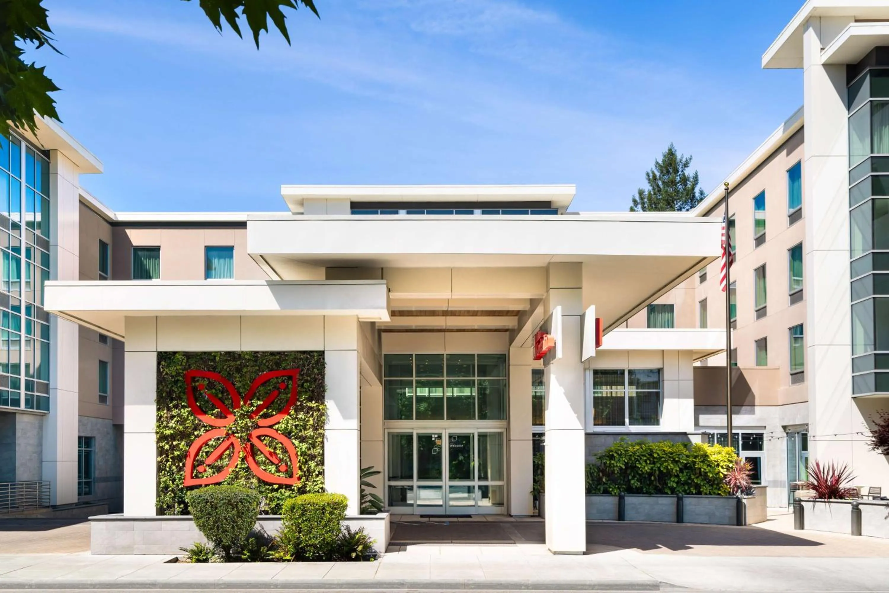 Property building in Hilton Garden Inn Palo Alto