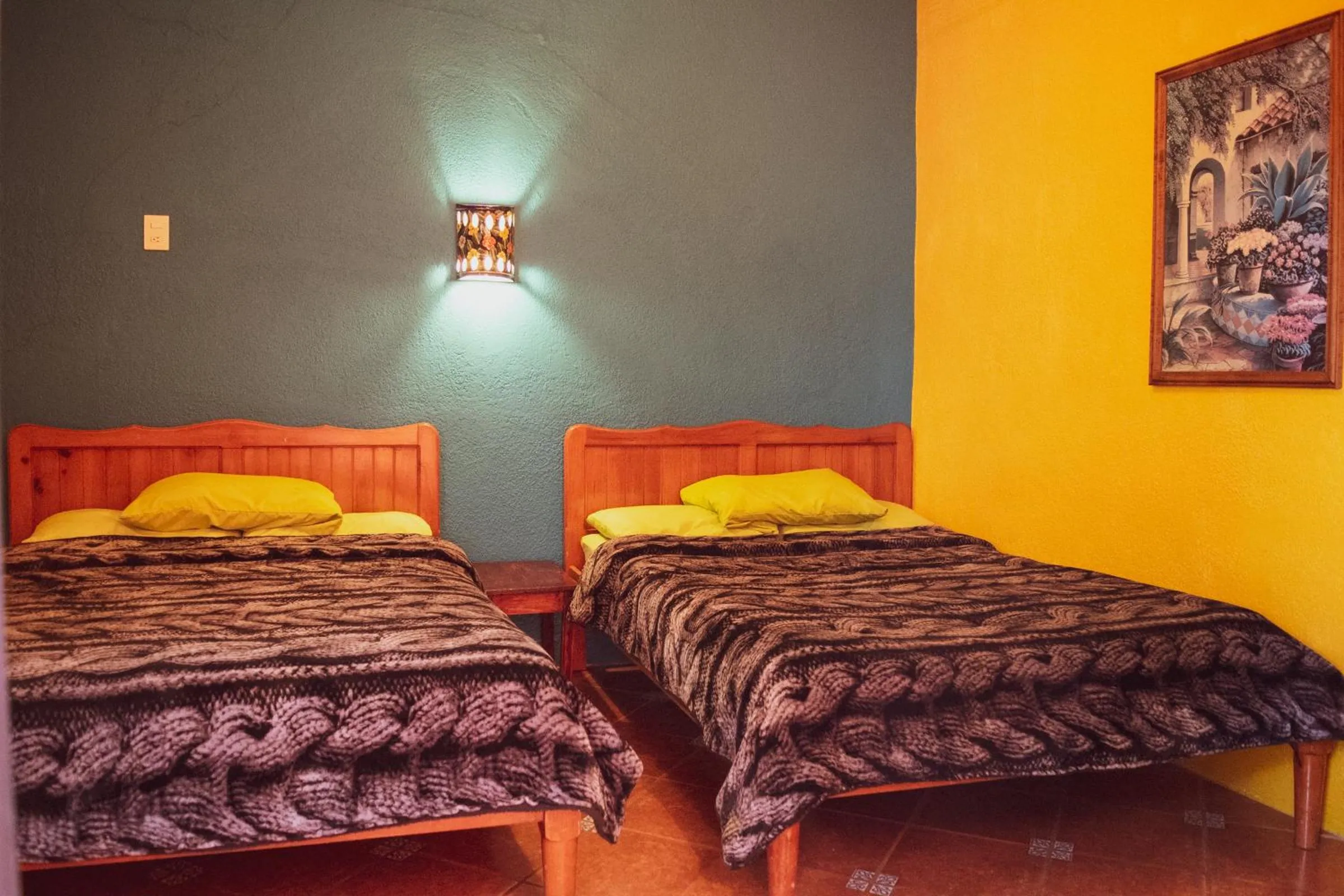 Twin Room with Shared Bathroom in Planet Hostel