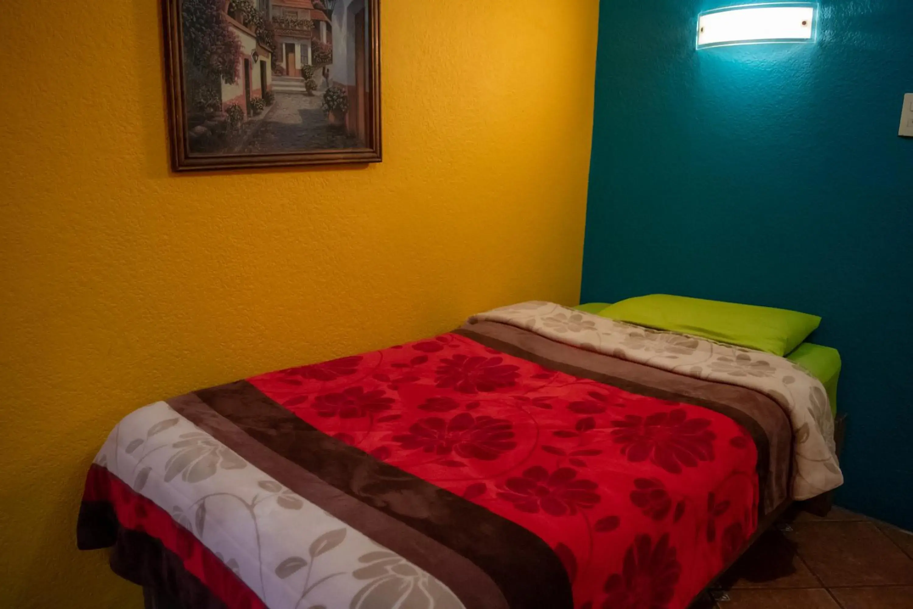 Triple Room with Private Bathroom in Planet Hostel Triple Room with Private Bathroom in Planet Hostel
