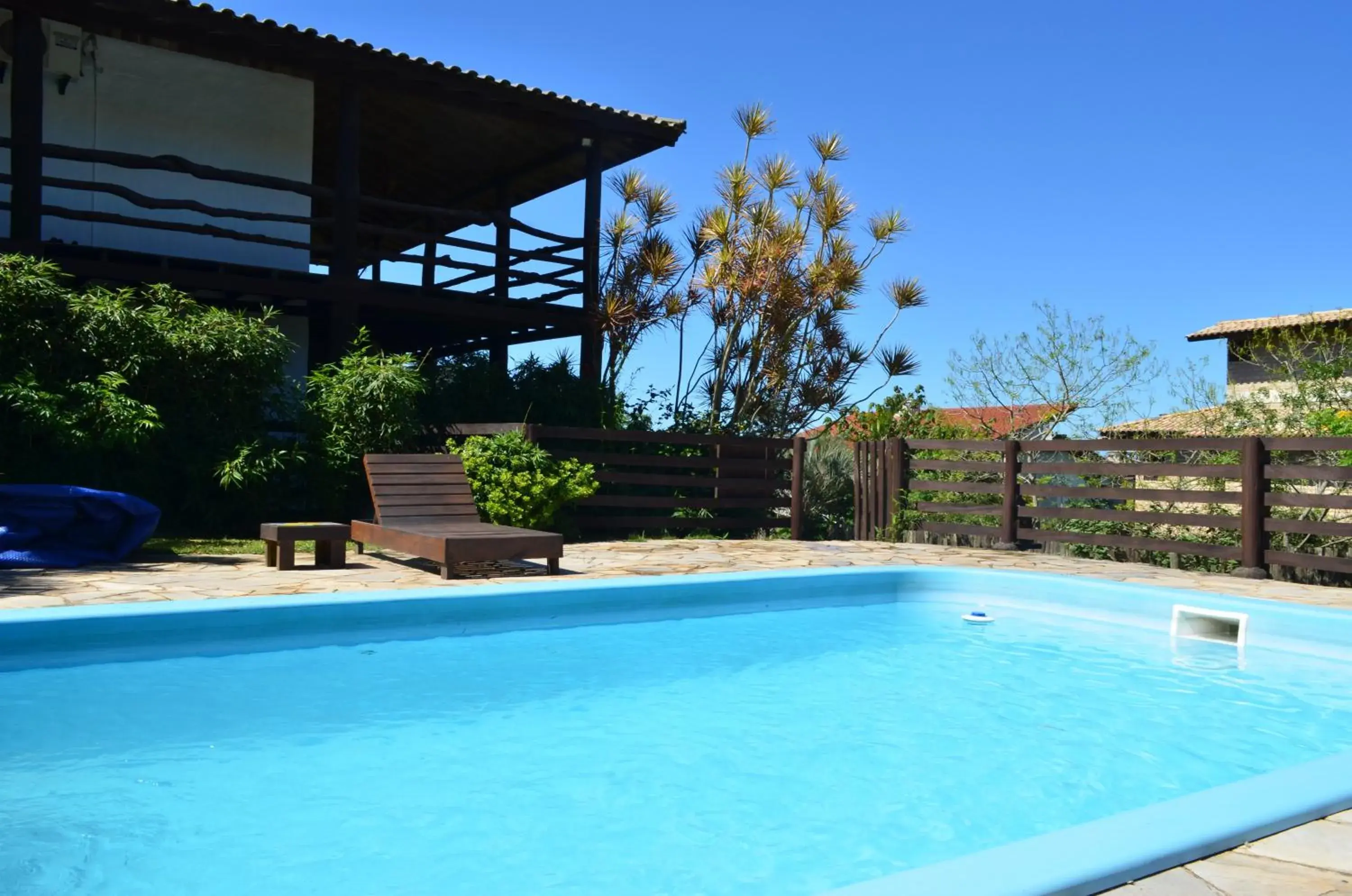 Pousada Casa Morango - Praia do Rosa - SC Pousada Casa Morango - Praia do Rosa - SC