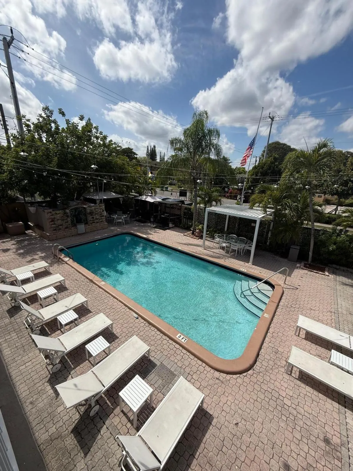 Sheridan Suites Apartments