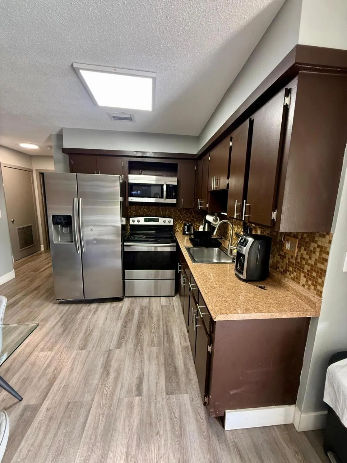 Sheridan Suites Apartments