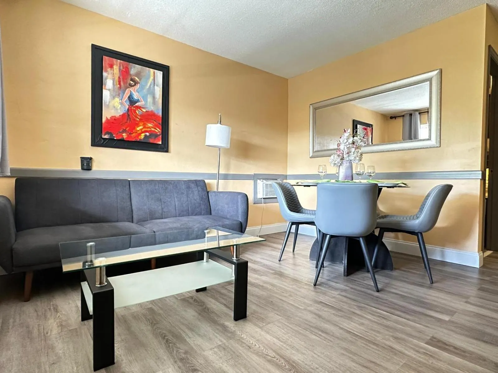 Sheridan Suites Apartments