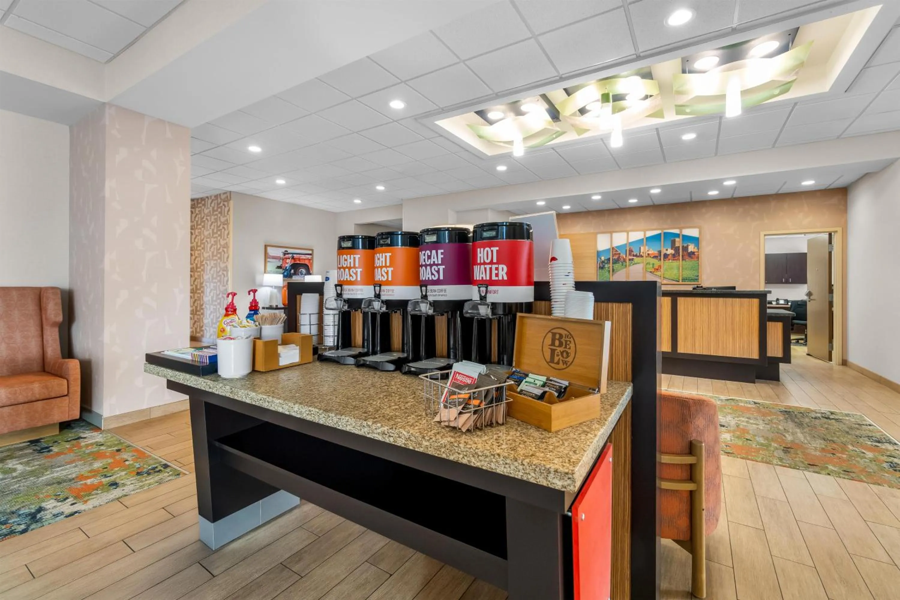 Restaurant/places to eat in Hampton Inn Marion