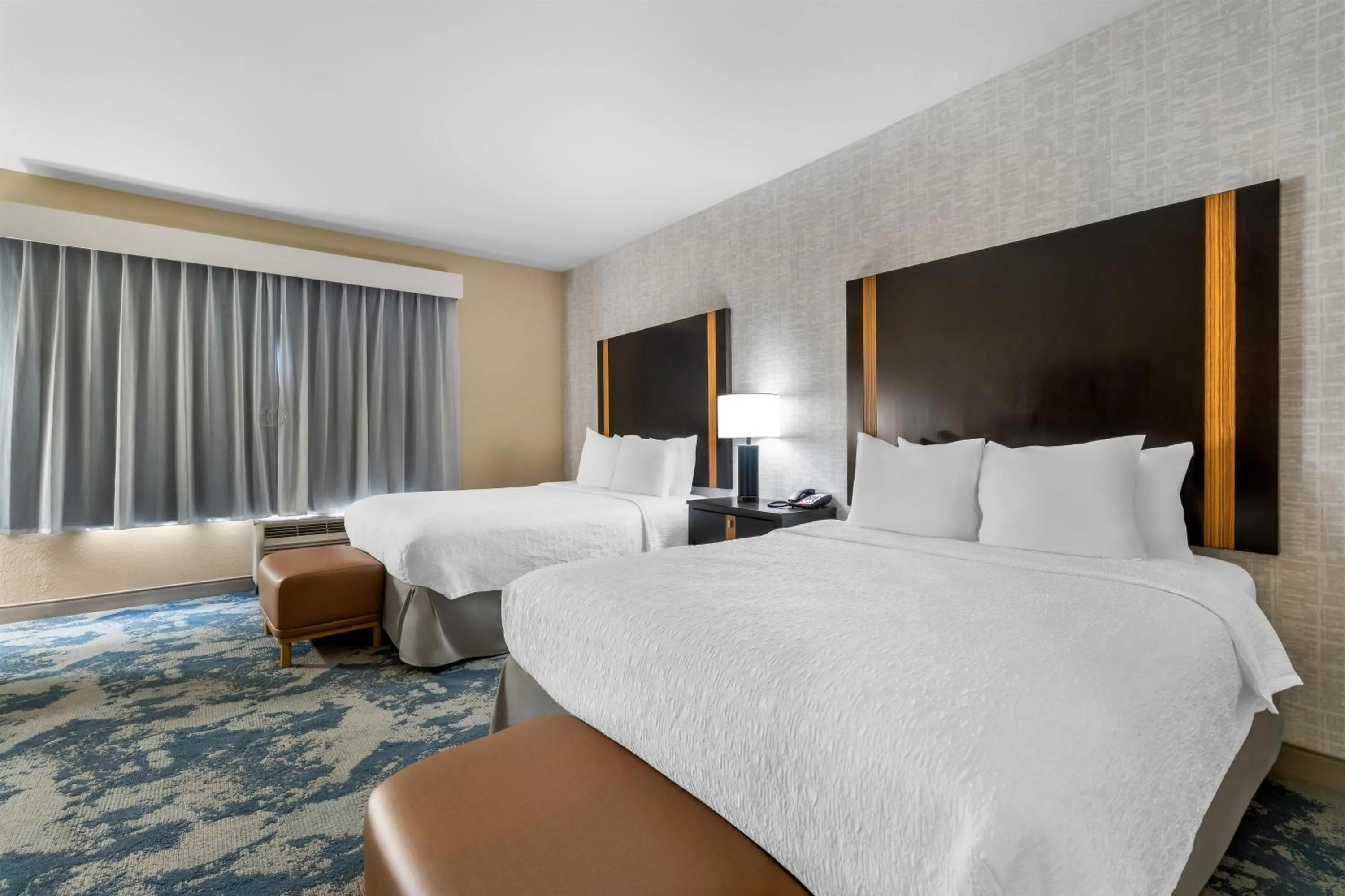 Bed in Hampton Inn Marion
