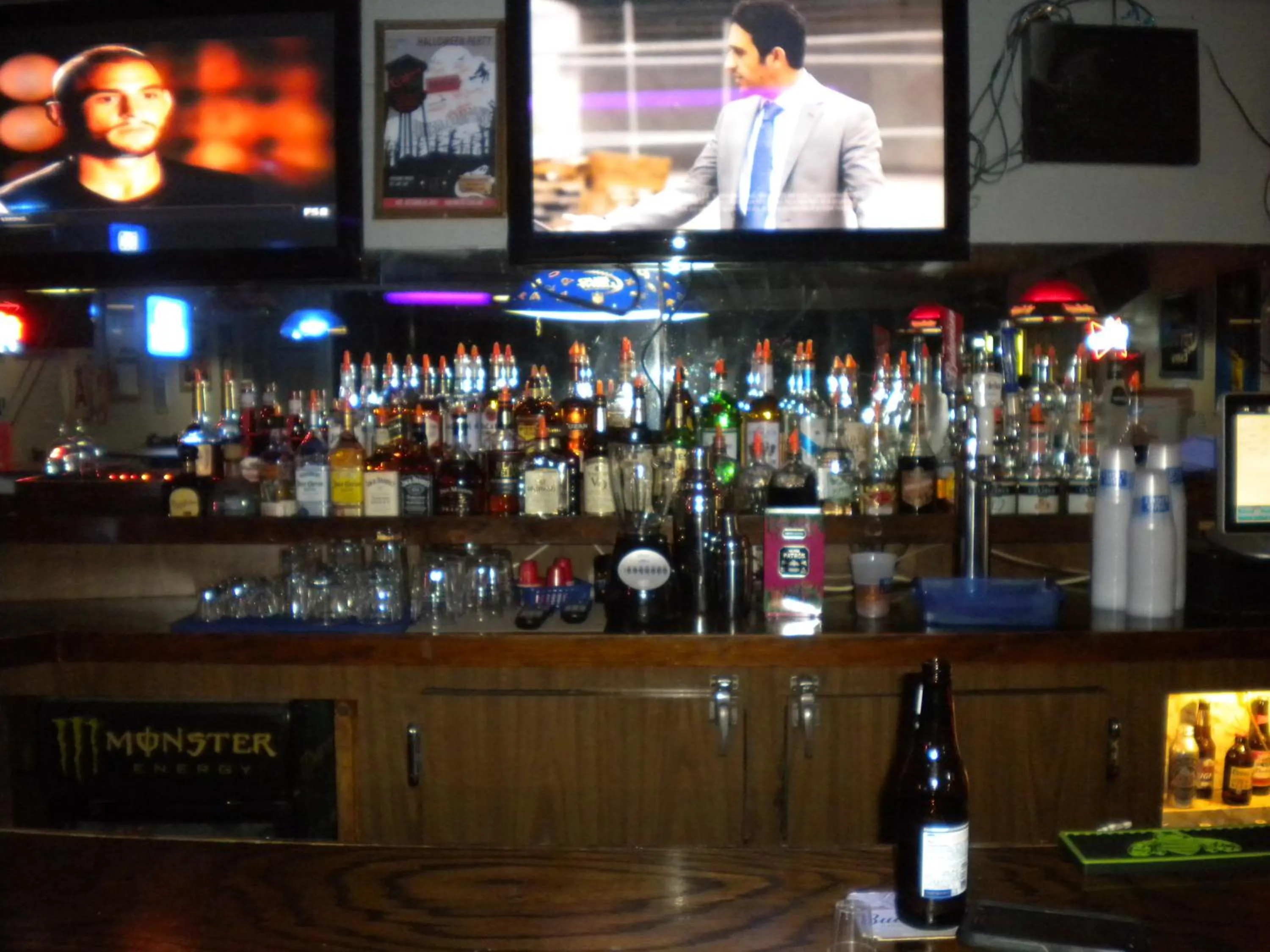 Nightclub / DJ in Wasco Inn