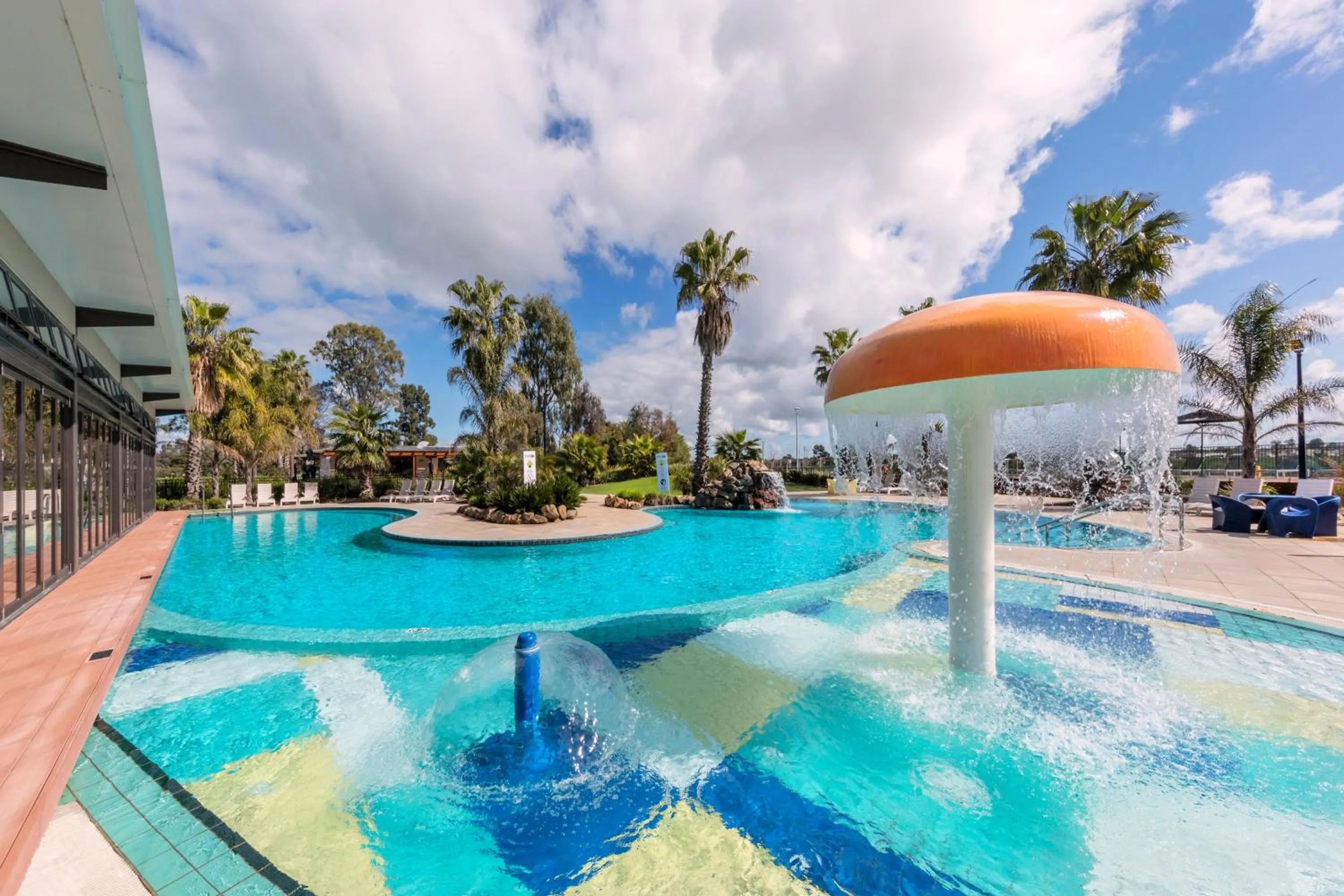 Swimming pool in RACV Cobram Resort