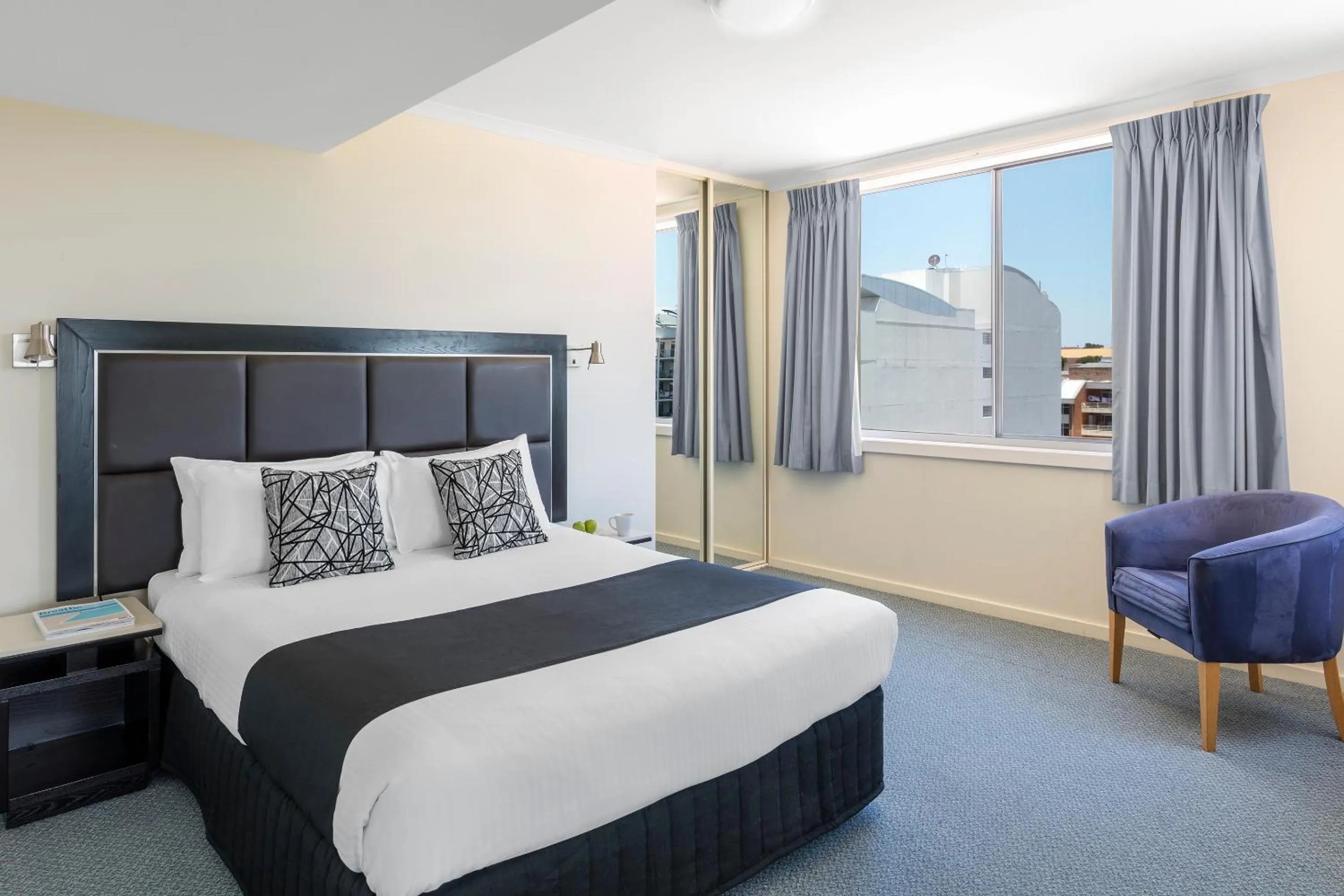 Bedroom, Bed in Nesuto The Entrance