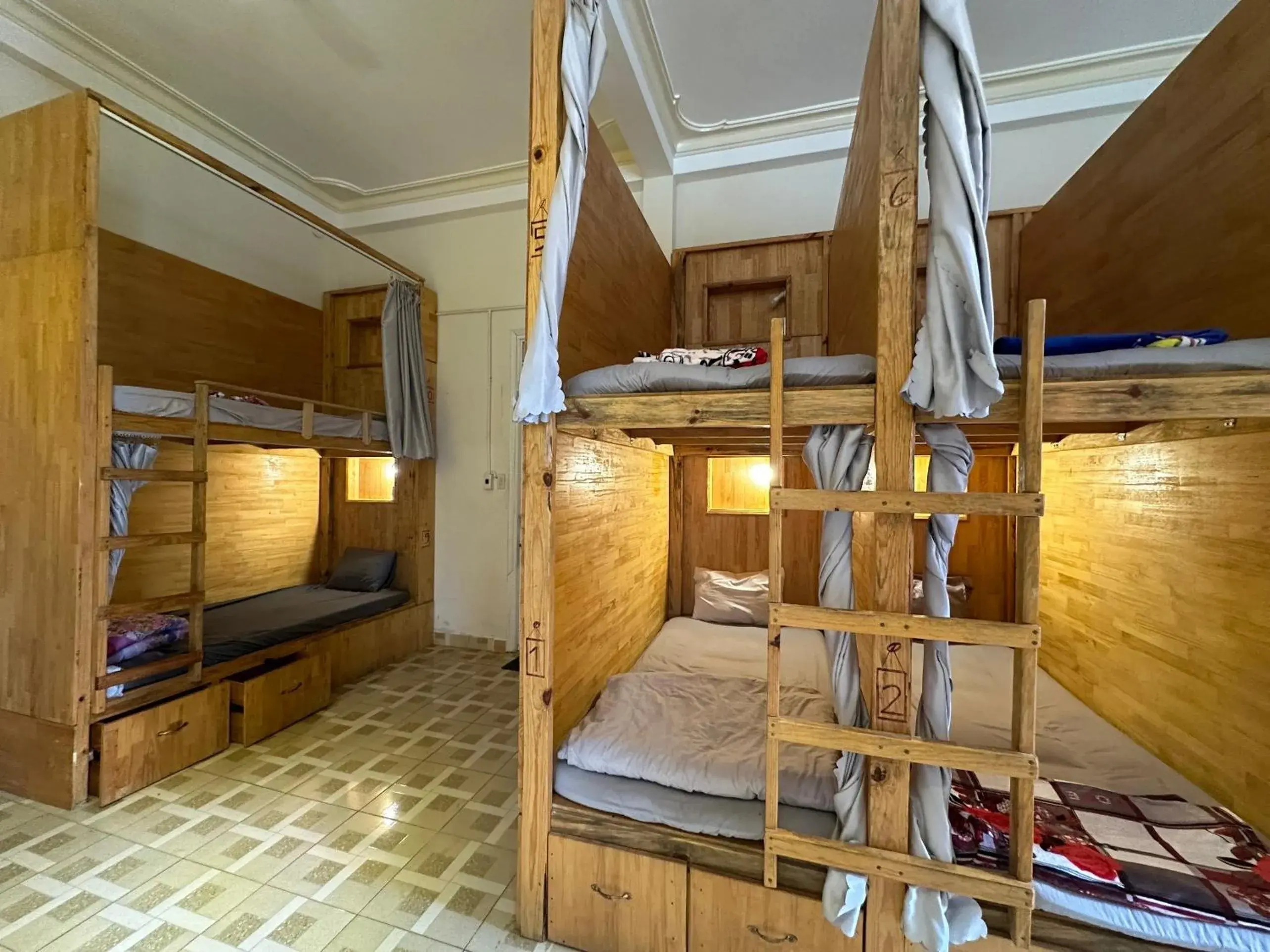 Bunk Bed in Mixed Dormitory Room in SPOT ON 1229 Happy Dream Homestay Bunk Bed in Mixed Dormitory Room in SPOT ON 1229 Happy Dream Homestay