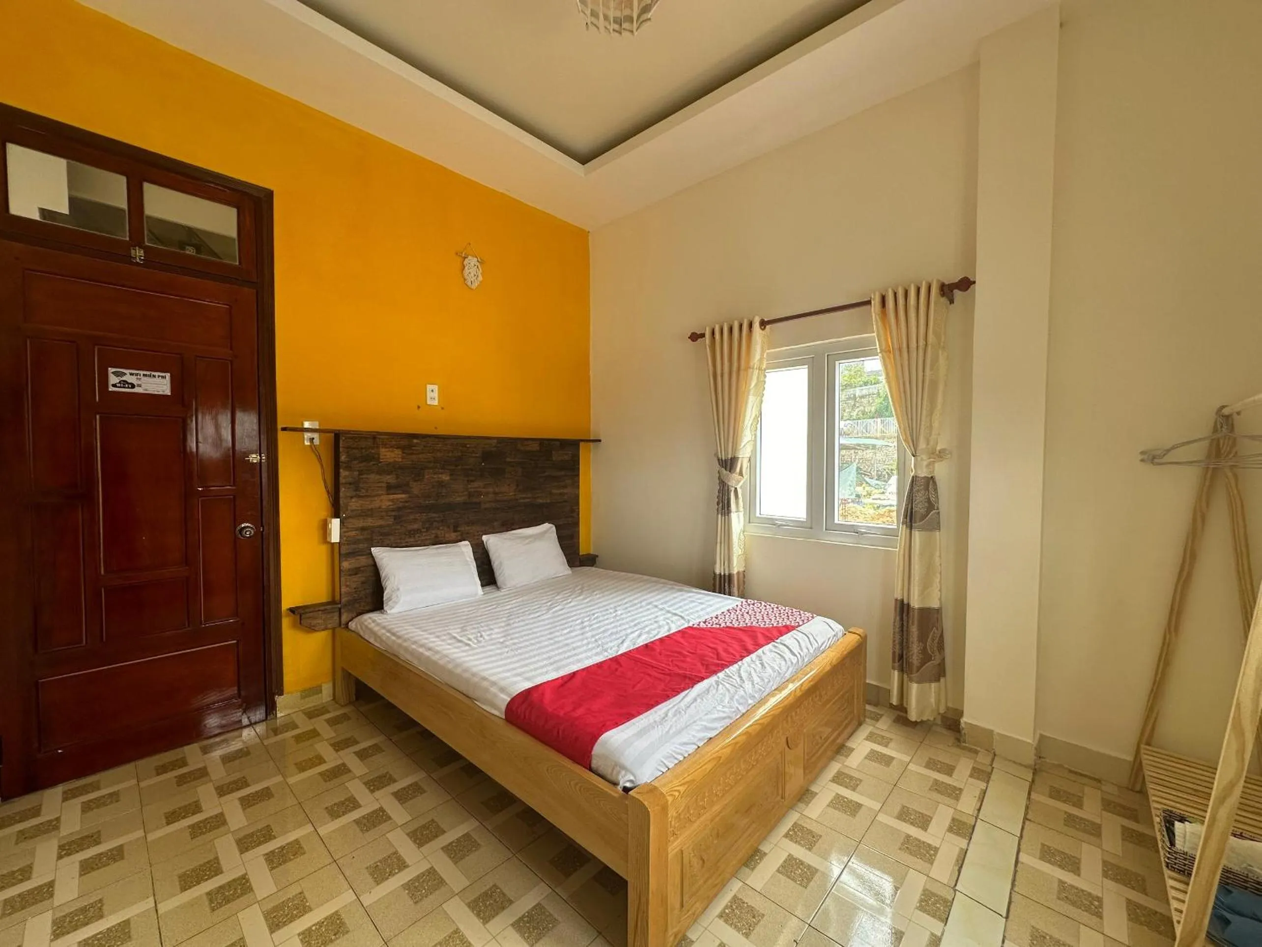 Bedroom, Bed in SPOT ON 1229 Happy Dream Homestay