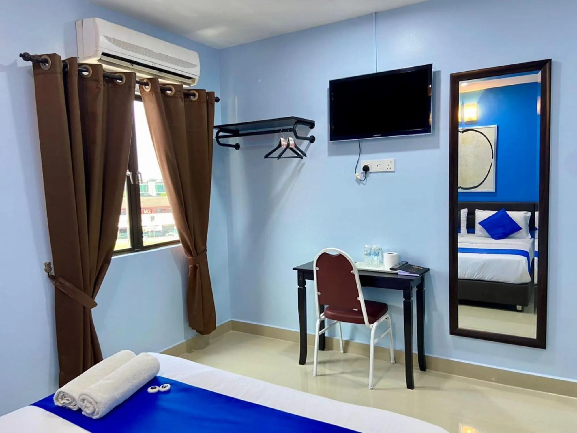 View (from property/room), Bed in Royals Star Hotel