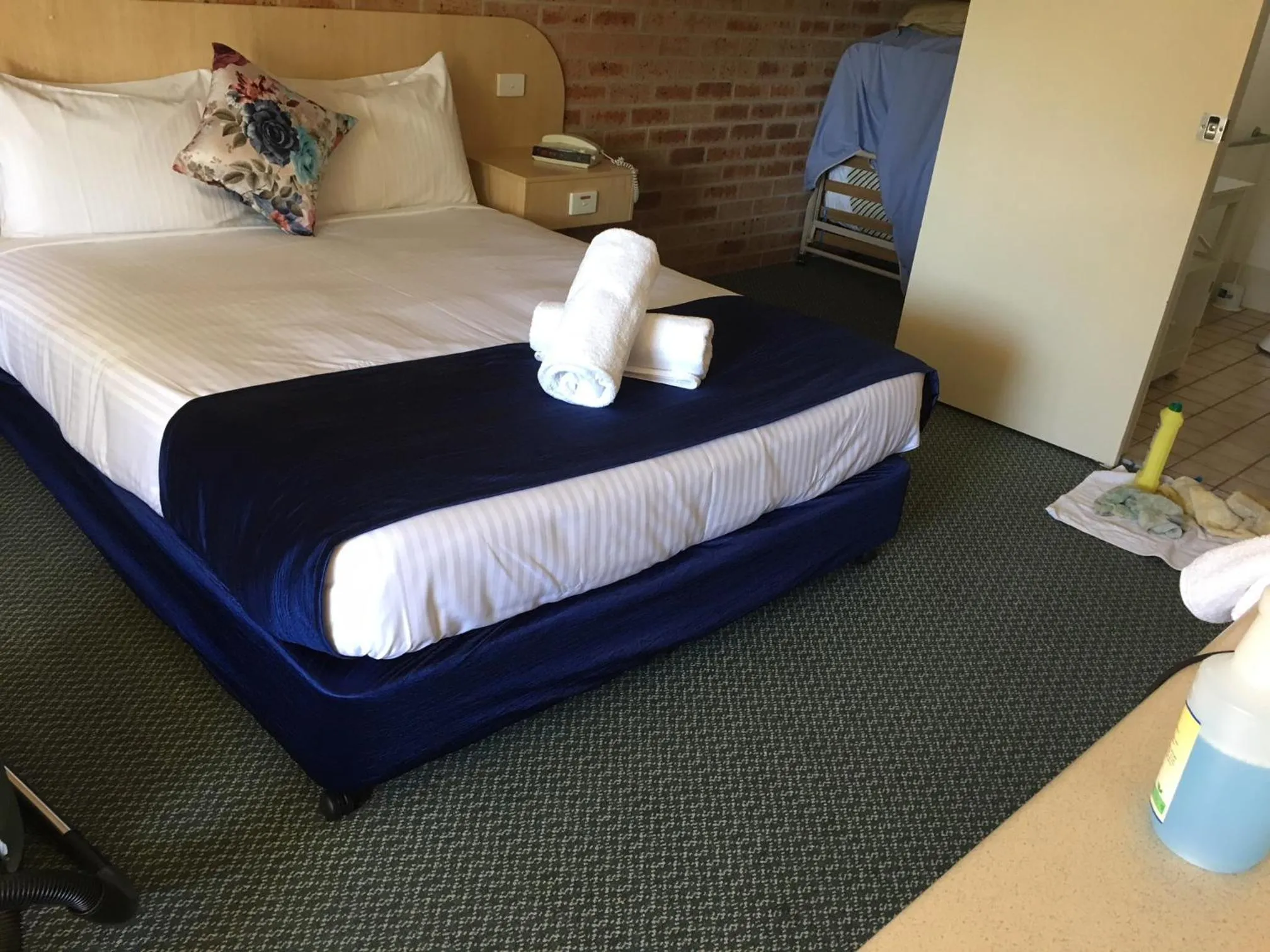 Bed in Branxton House Motel
