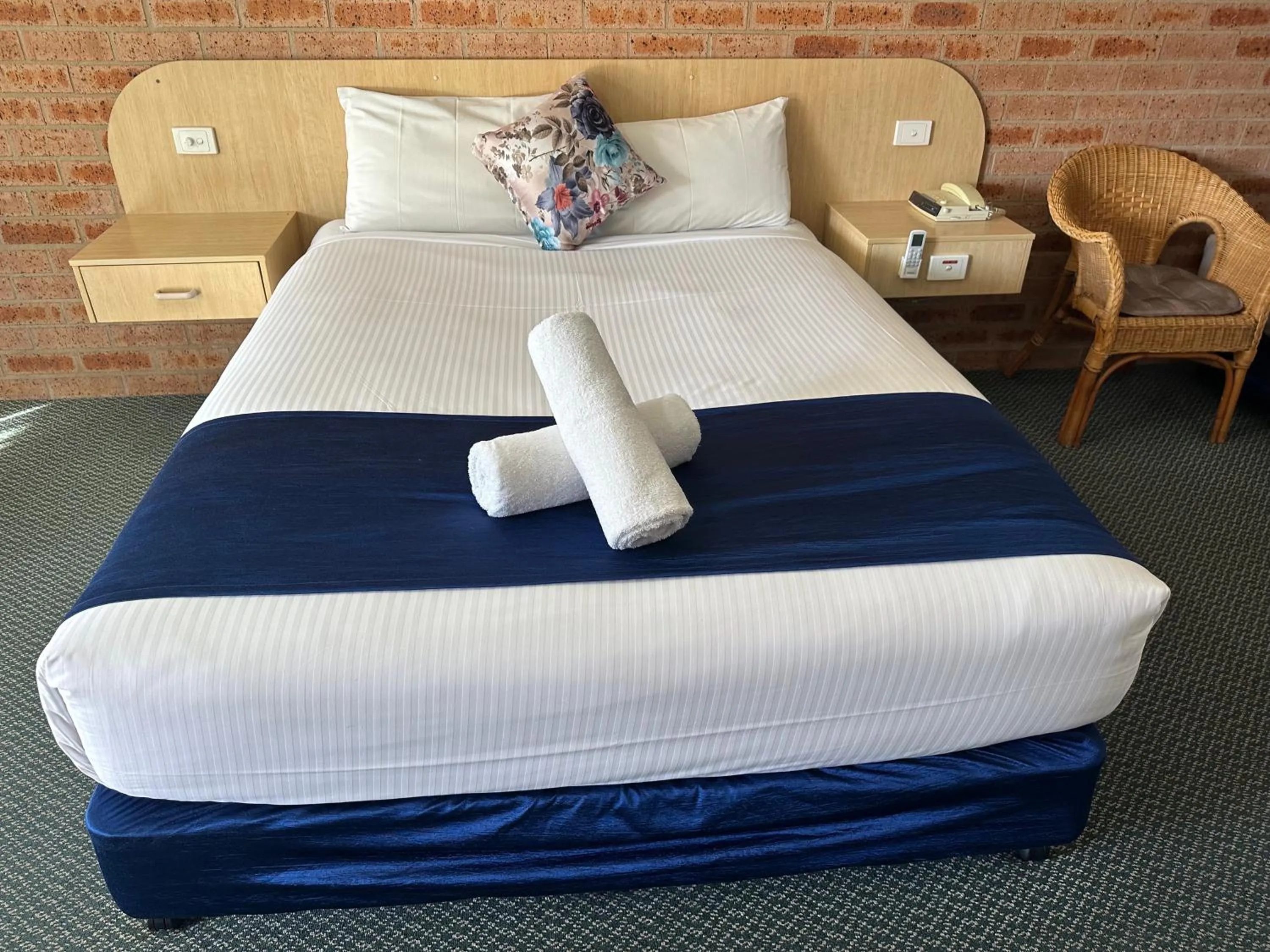 Bed in Branxton House Motel