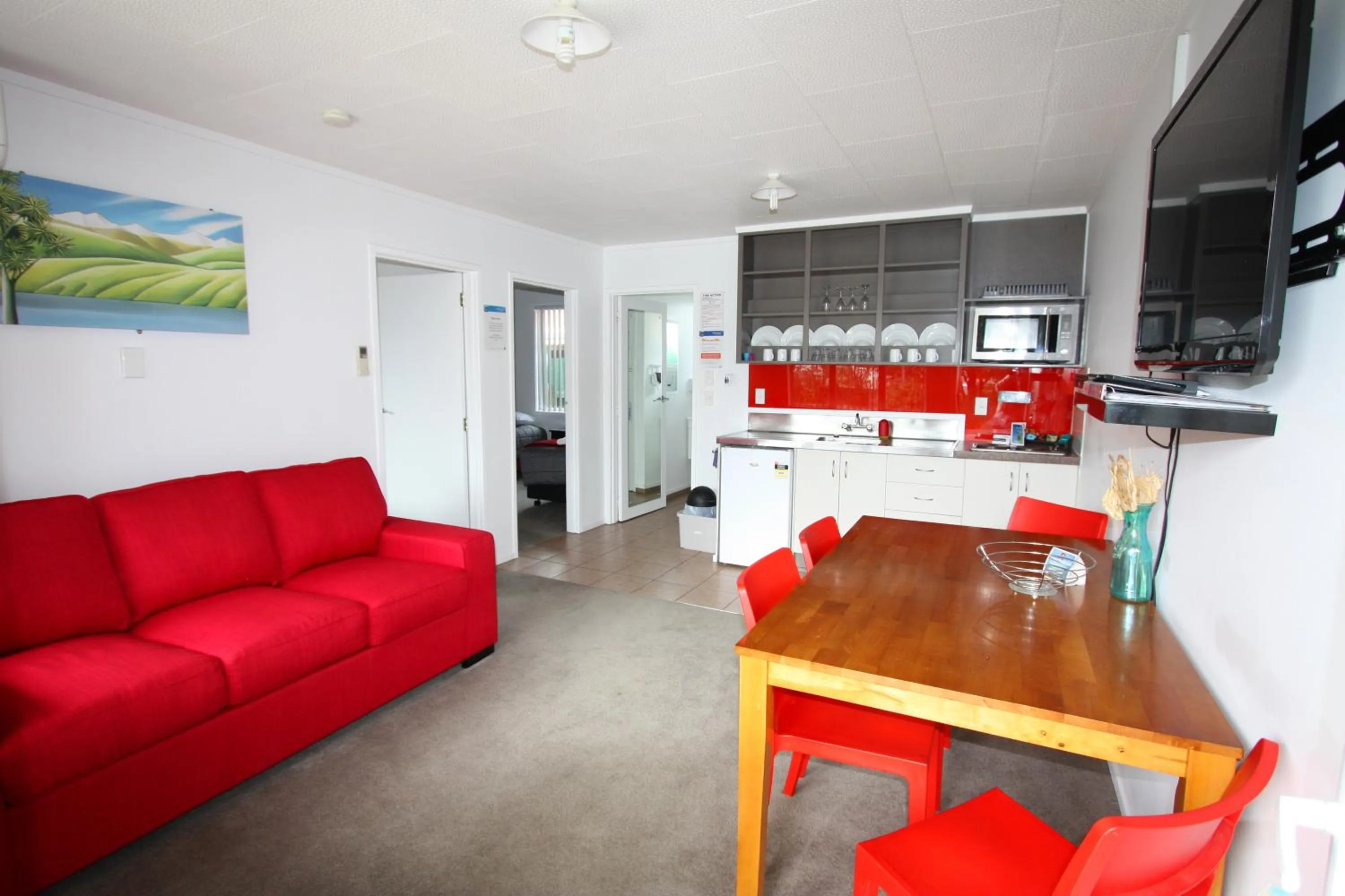 Kitchen or kitchenette in Waikanae Beach TOP 10 Holiday Park