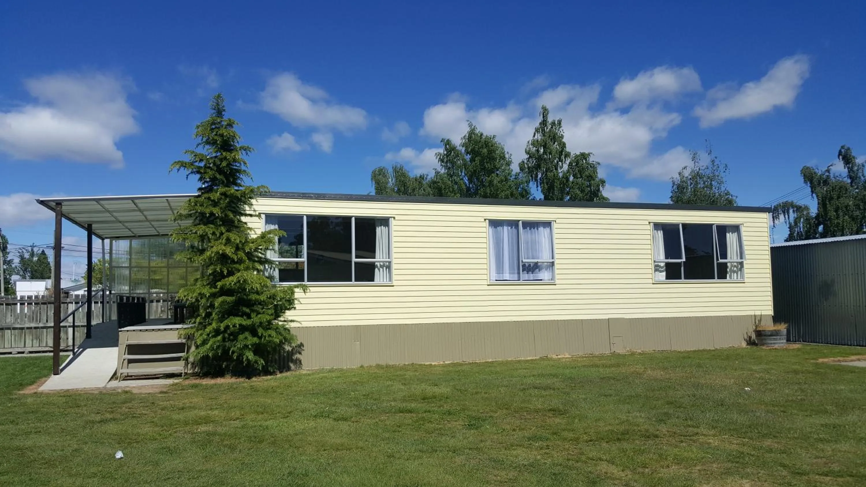 Property building in High Country Lodge, Motels & Backpackers