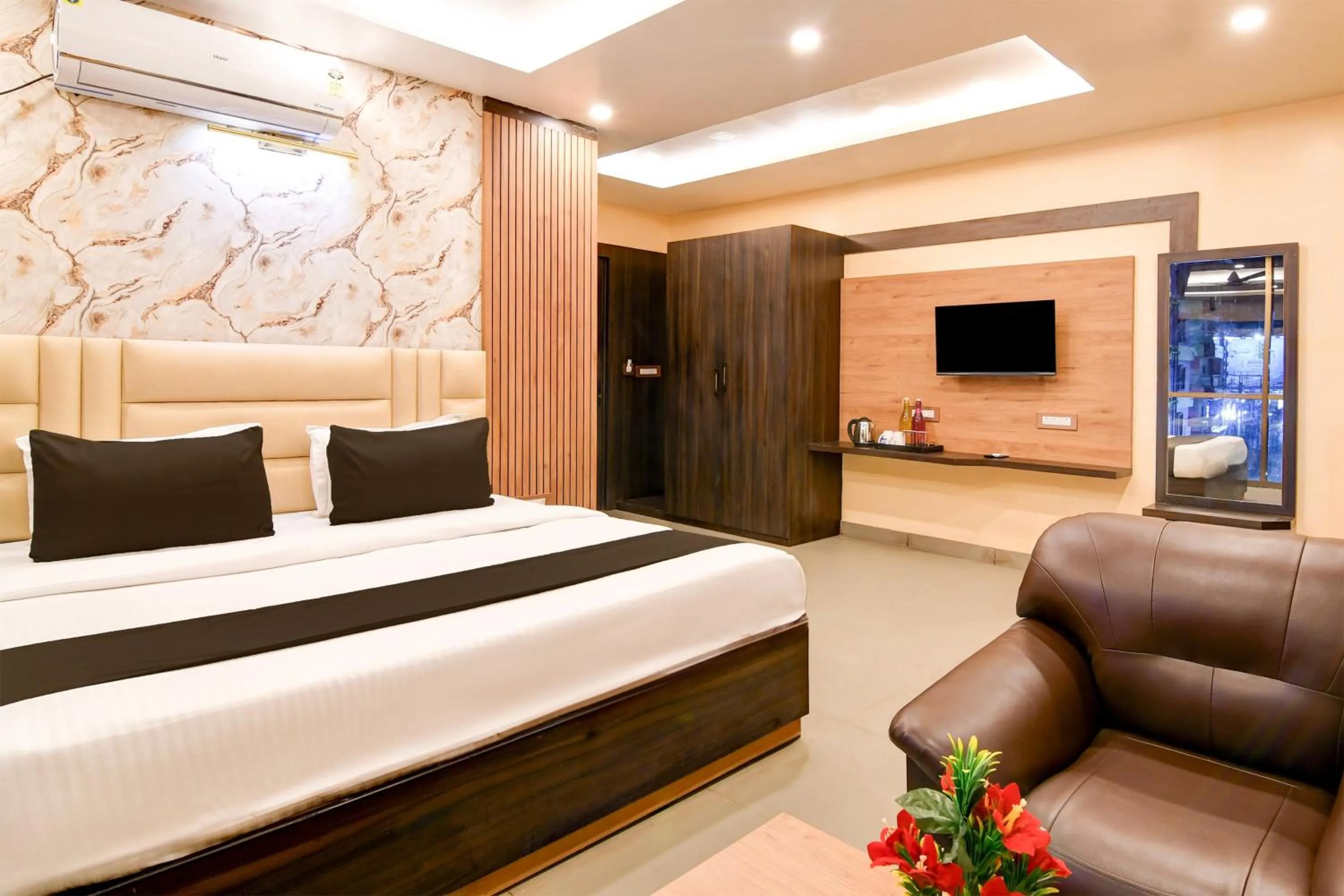 Bedroom, Bed in Super Townhouse OAK Bulbuli Neer