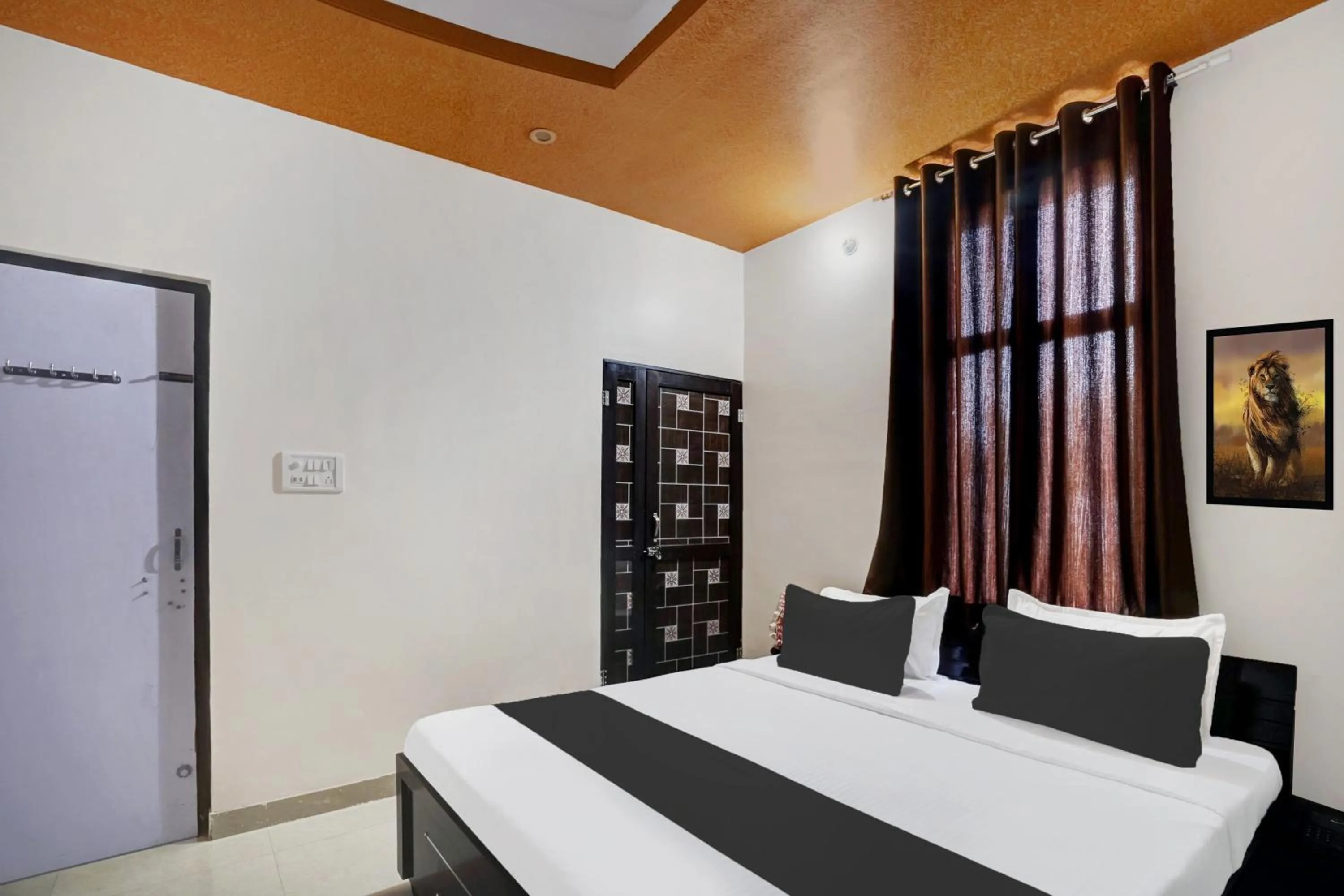 Bedroom, Bed in Hotel O Rudra palace