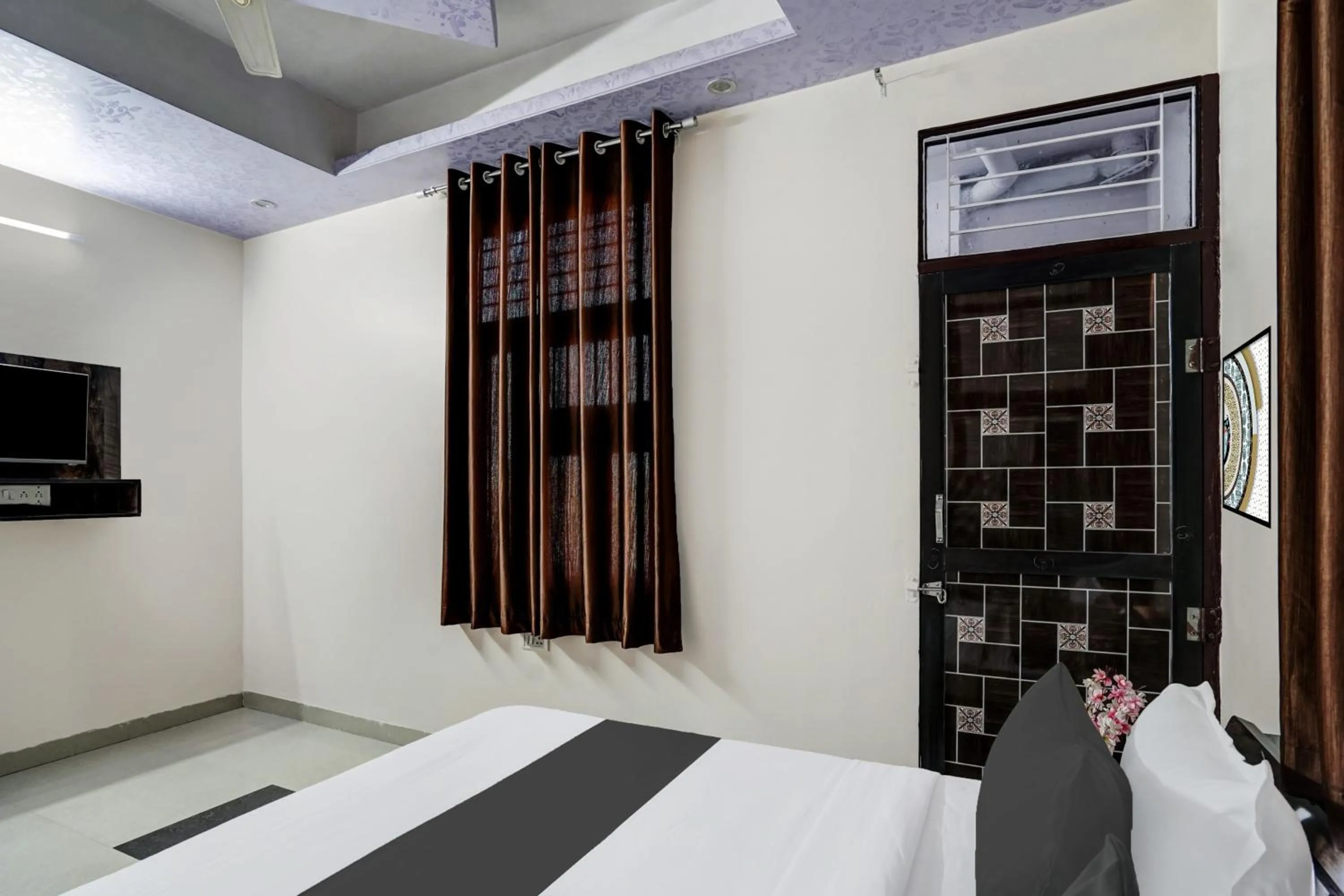 Bedroom, Bed in Hotel O Rudra palace