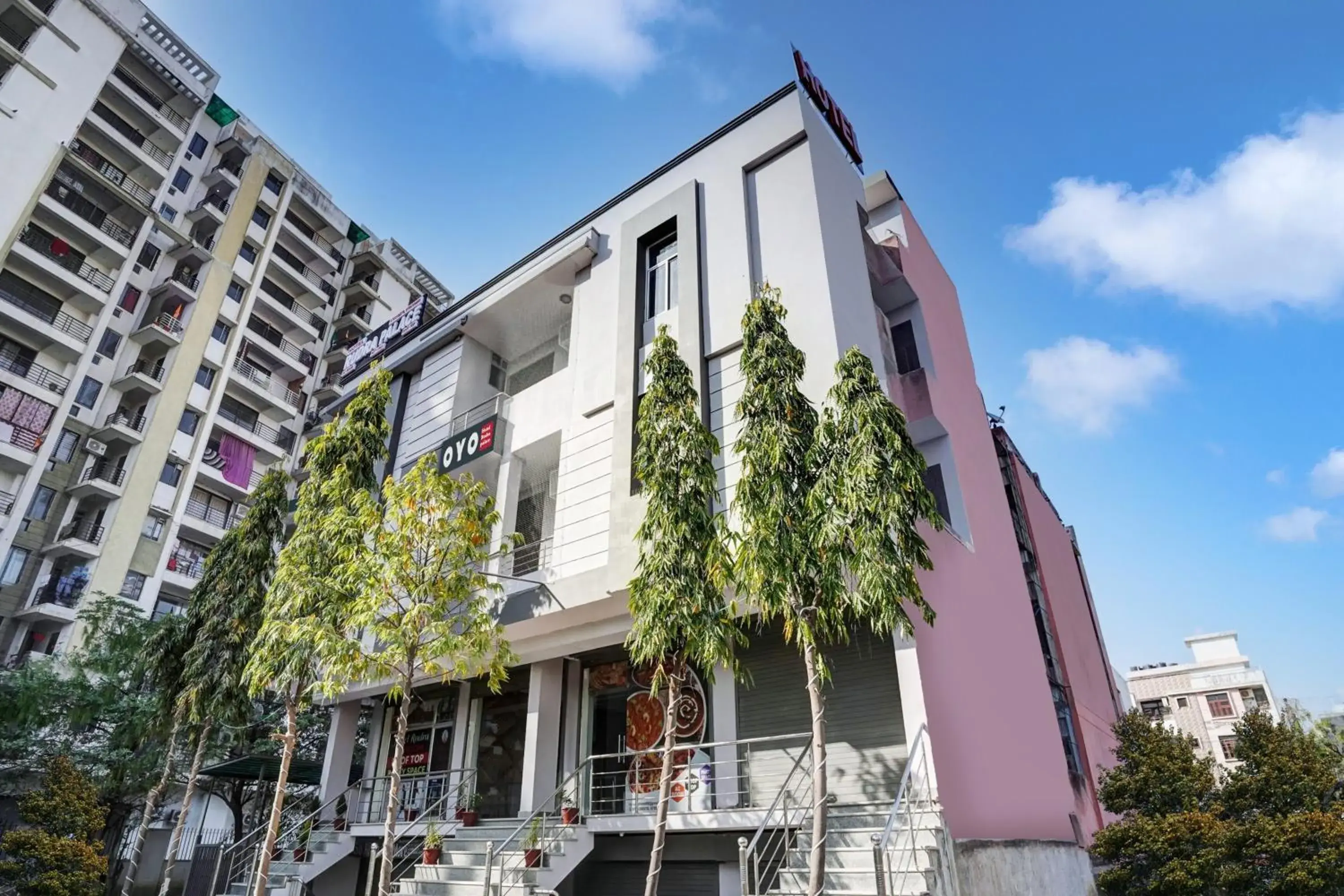 Facade/entrance in Hotel O Rudra palace Facade/entrance in Hotel O Rudra palace