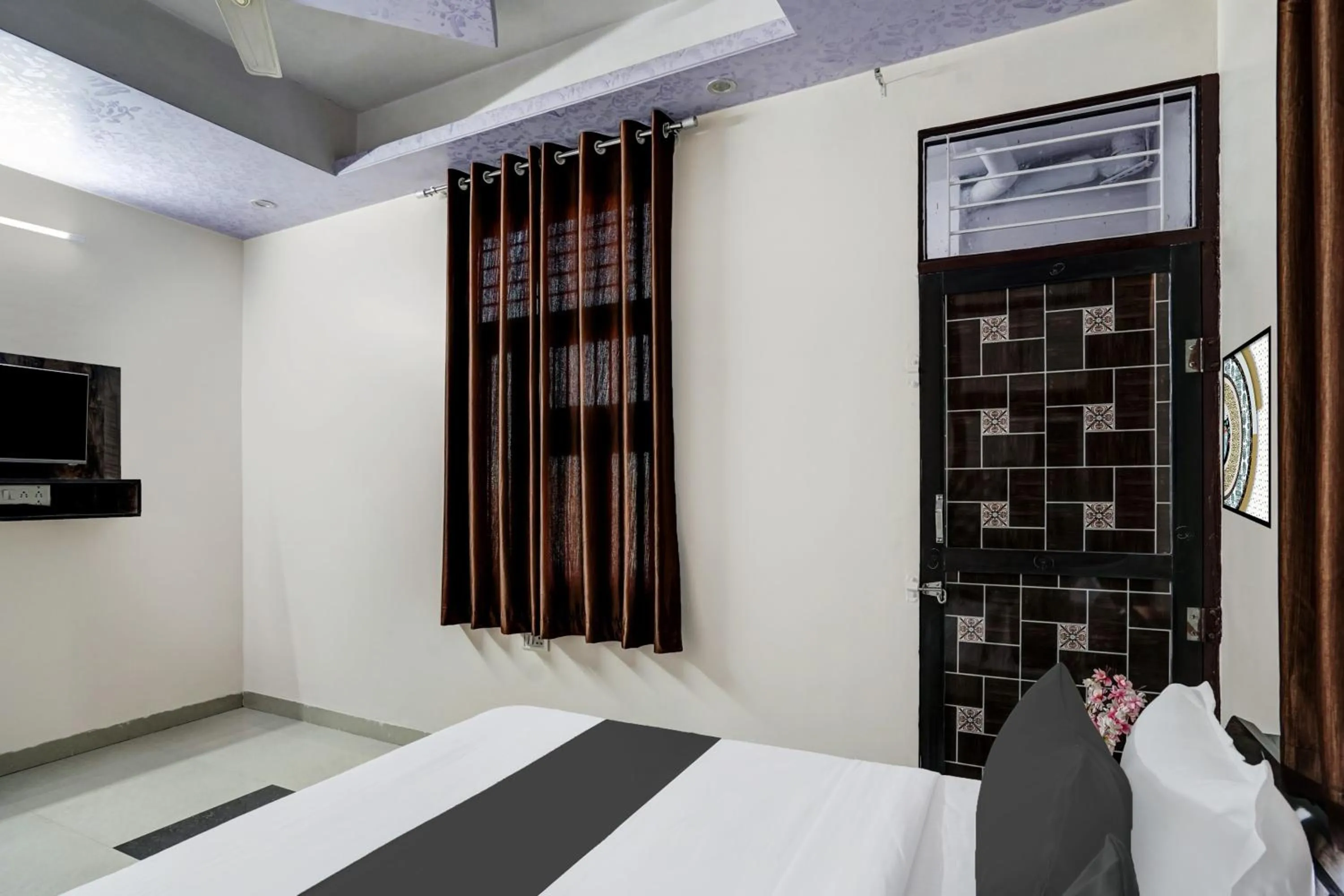 Bedroom, Bed in Hotel O Rudra palace